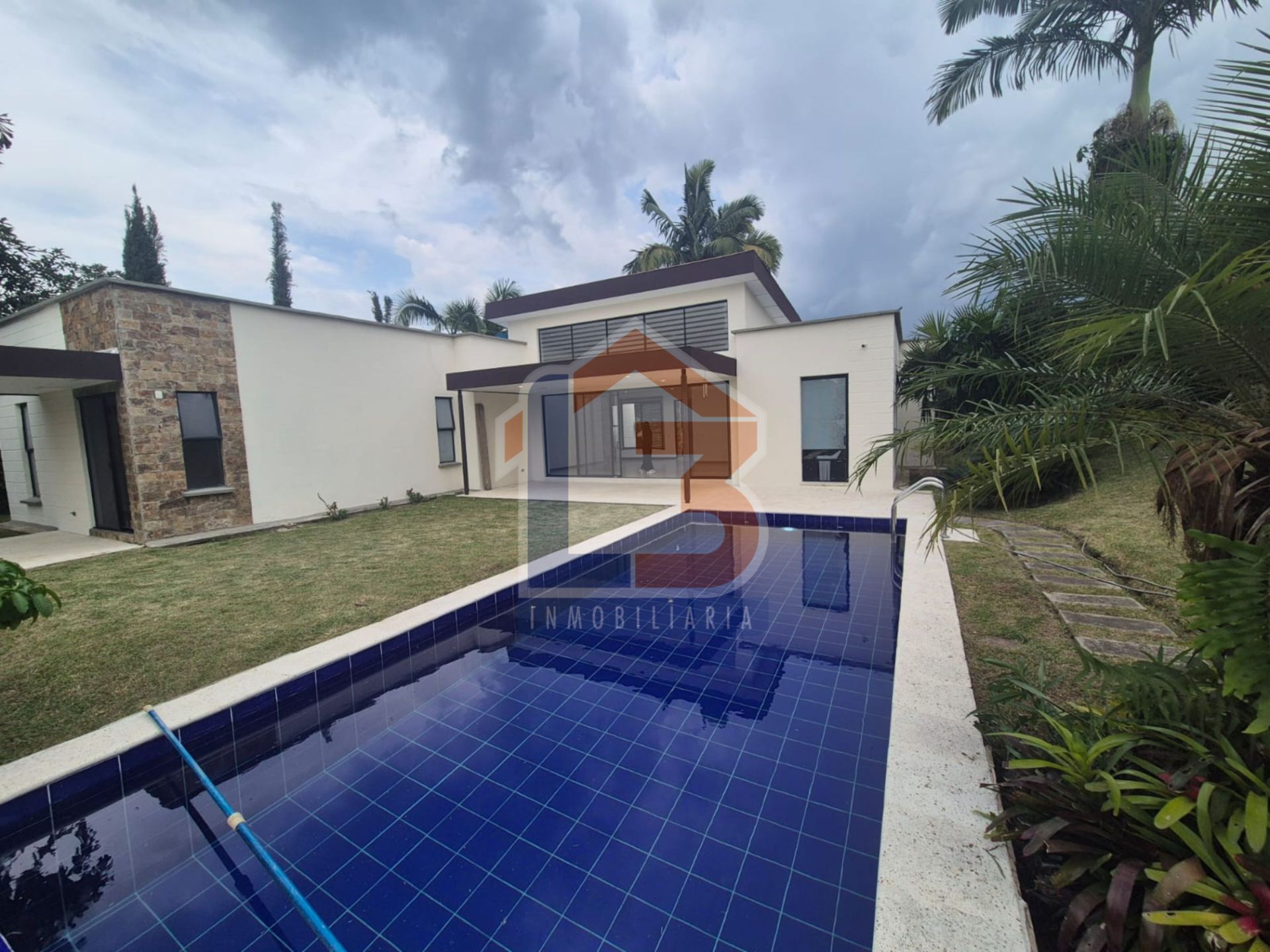 SE VENDE CASA CAMPESTRE EN LA TEBAIDA  (8).jpg