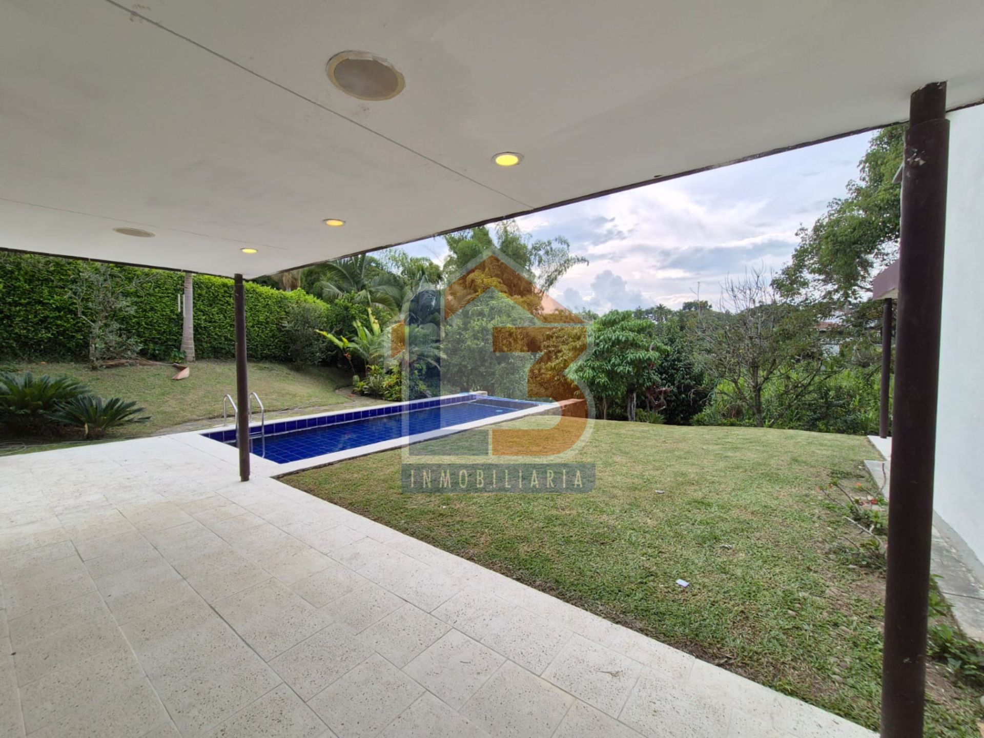 SE VENDE CASA CAMPESTRE EN LA TEBAIDA  (27).jpg