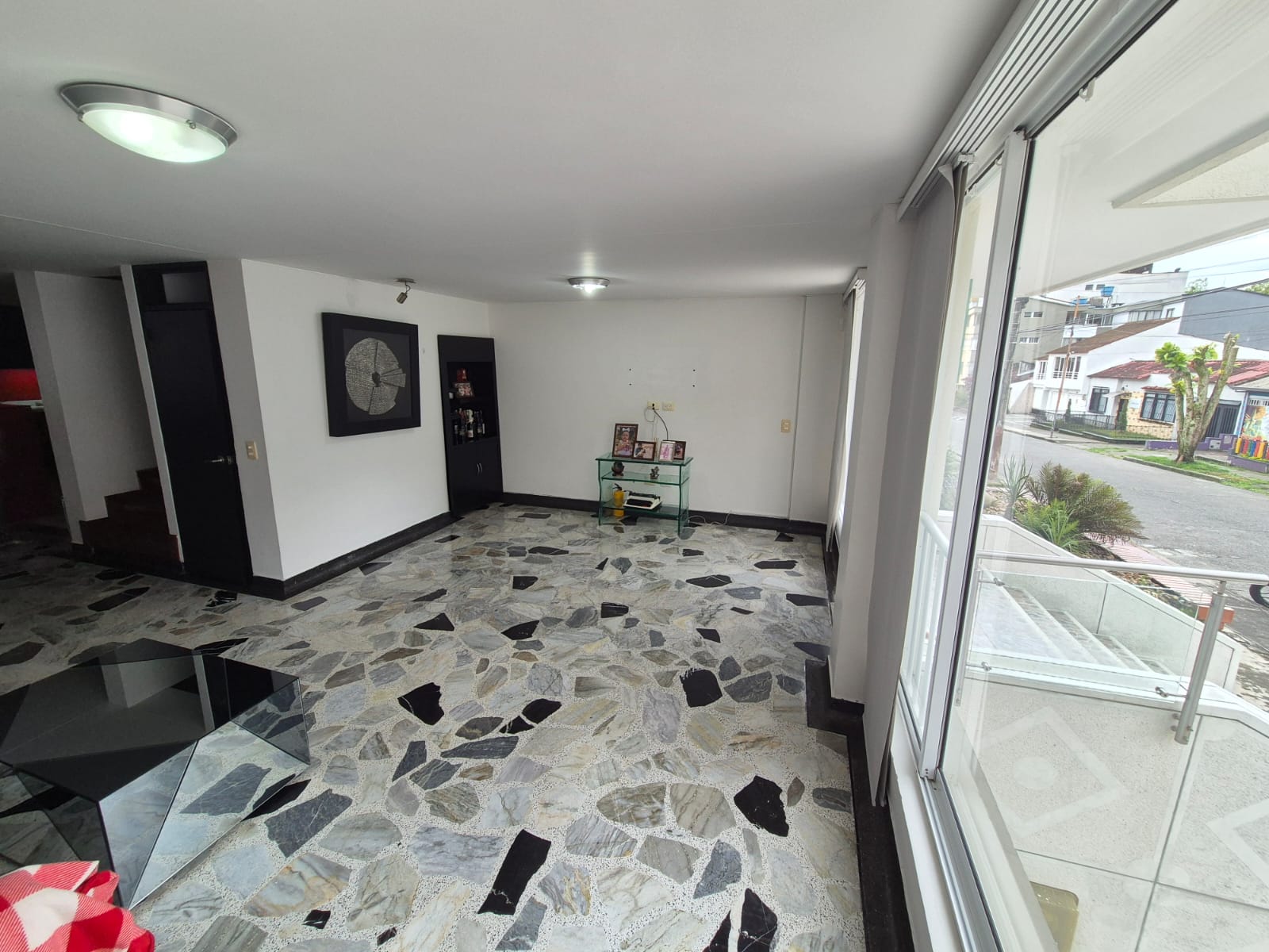 SE ARRIENDA CASA BARRIO PROFESIONALES 4..jpg