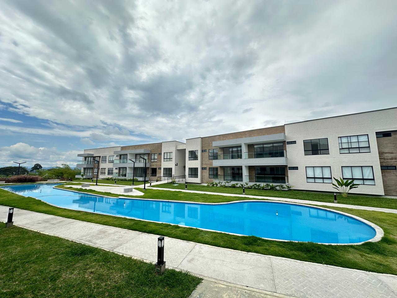 SE VENDE APARTAMENTO CAIMO 32..jpg