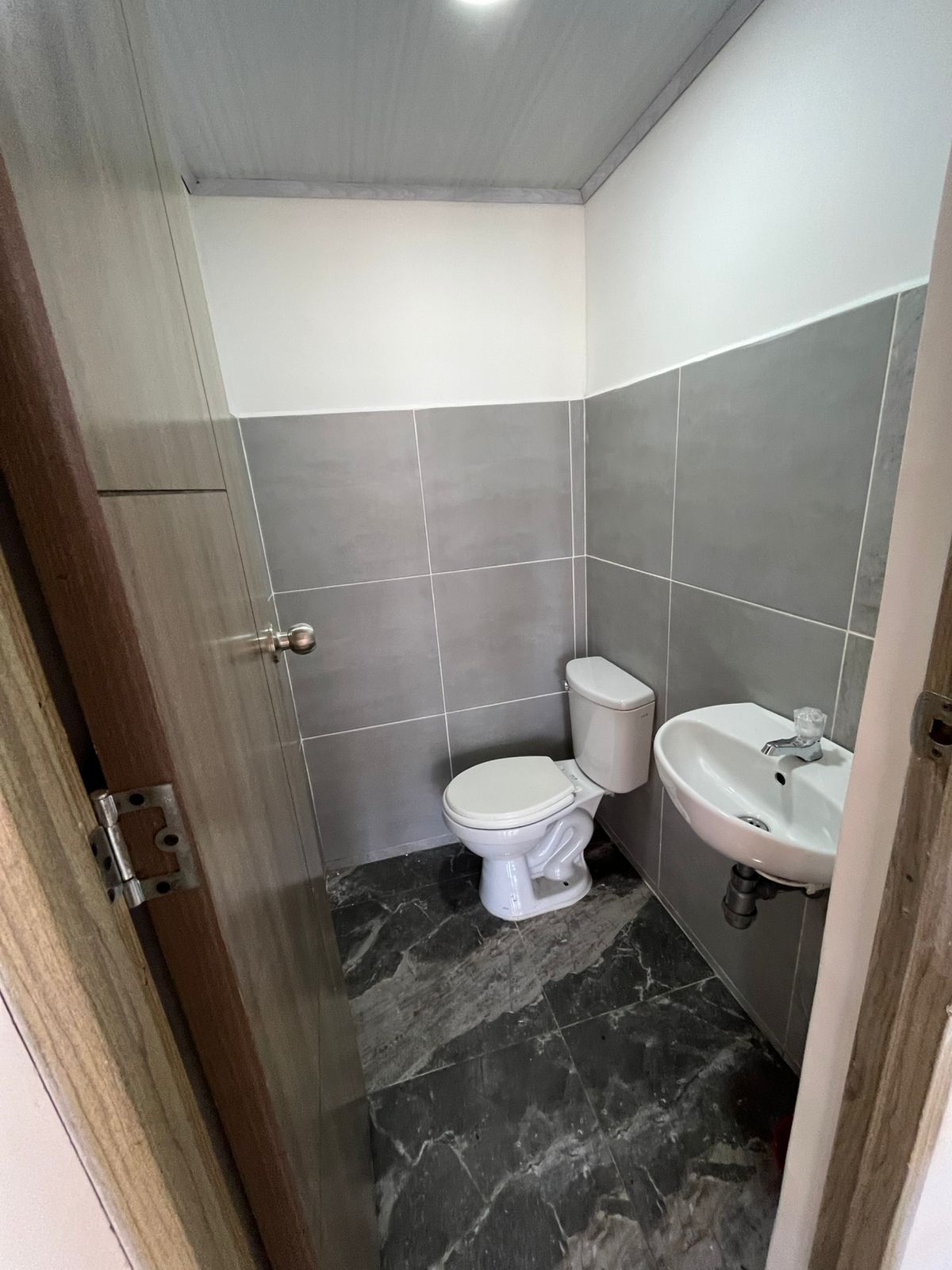 SE VENDE LOCAL SECTOR CENTRO 19..jpg