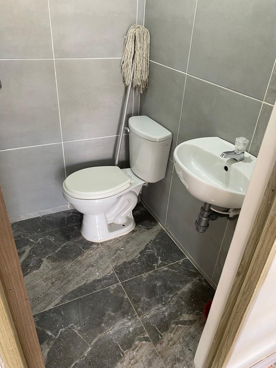 SE VENDE LOCAL SECTOR CENTRO 18..jpg