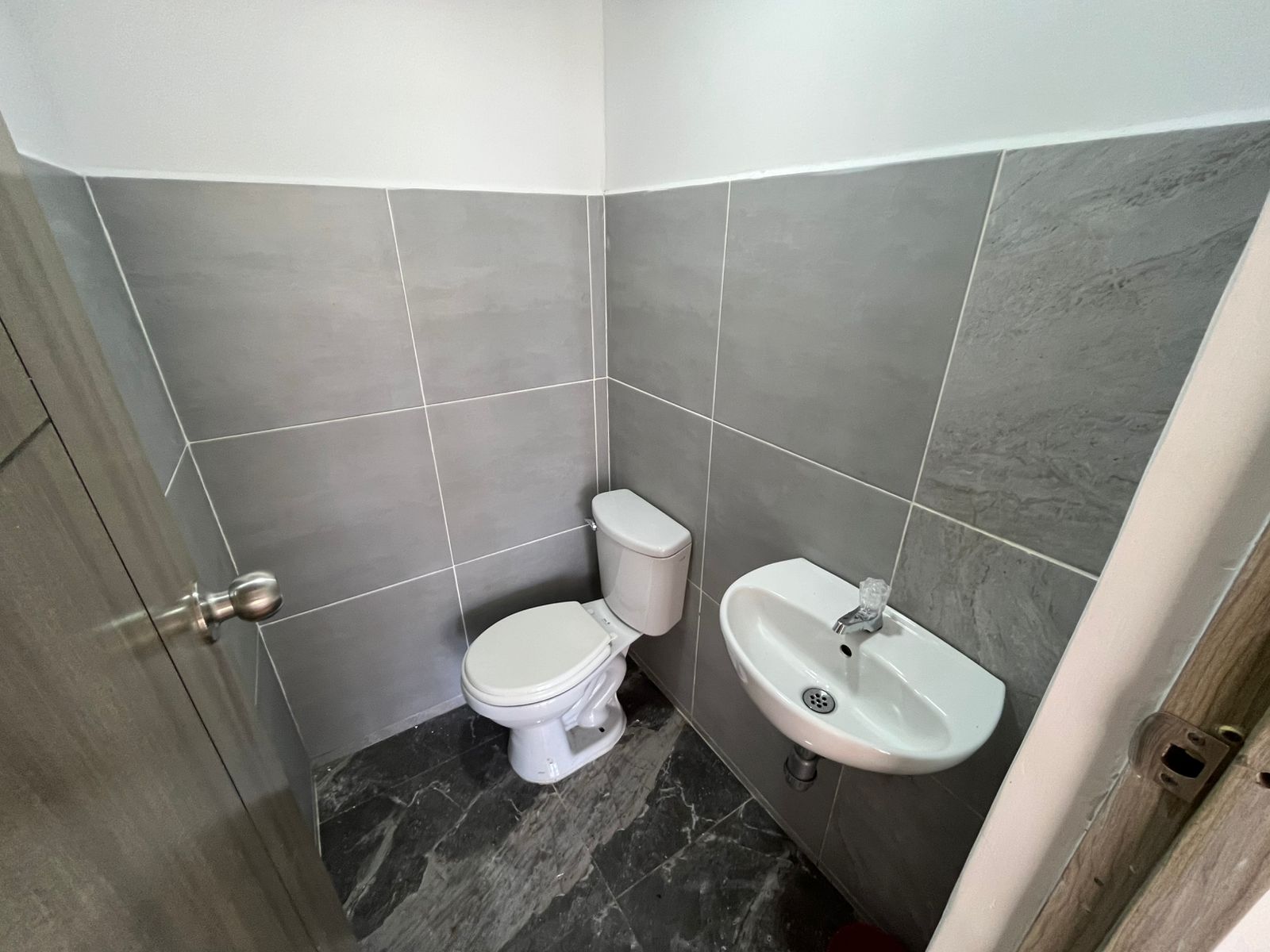 SE VENDE LOCAL SECTOR CENTRO 20..jpg