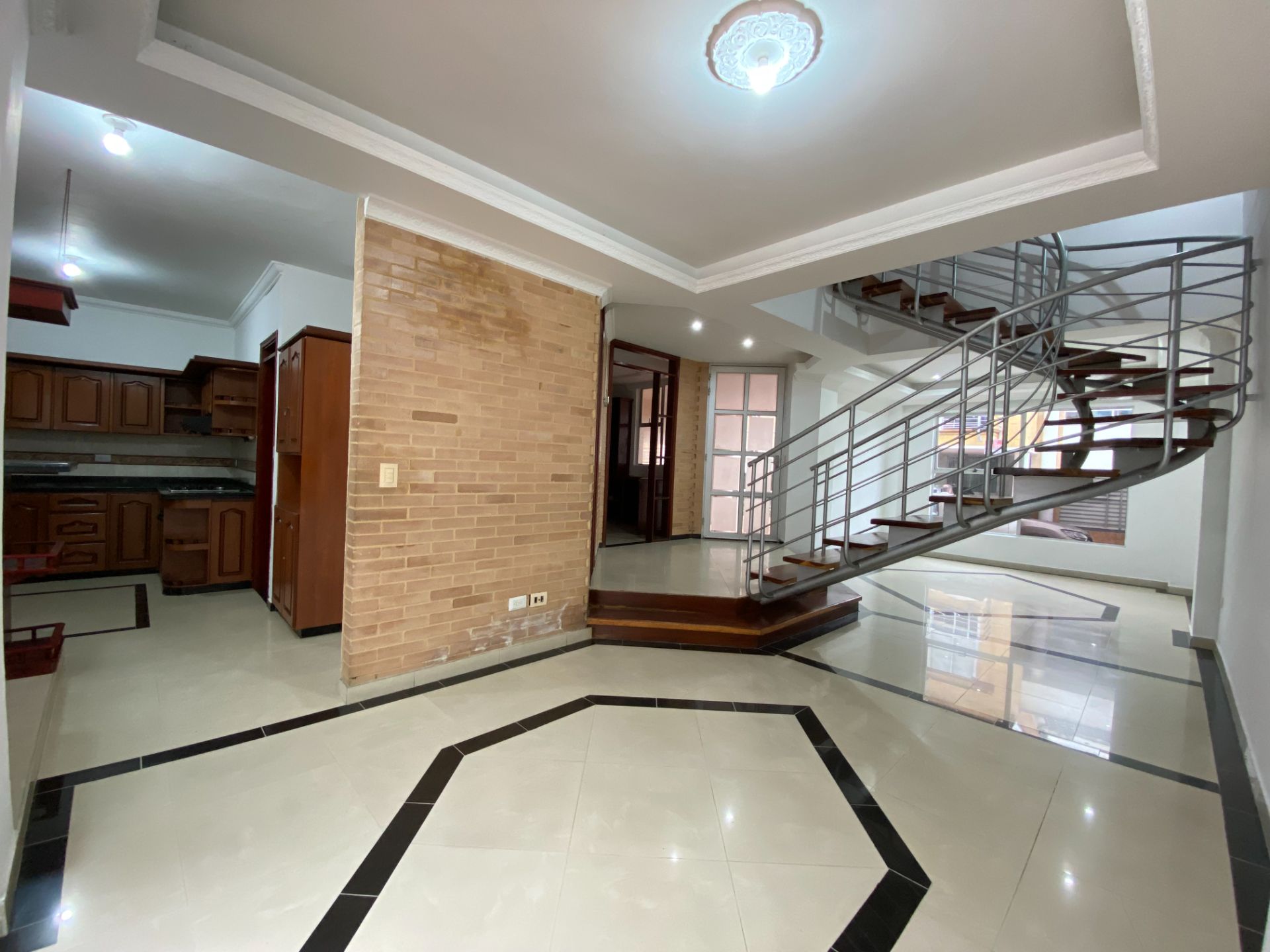 SE VENDE CASA ALTOS DE LA SIERRA 9..JPG