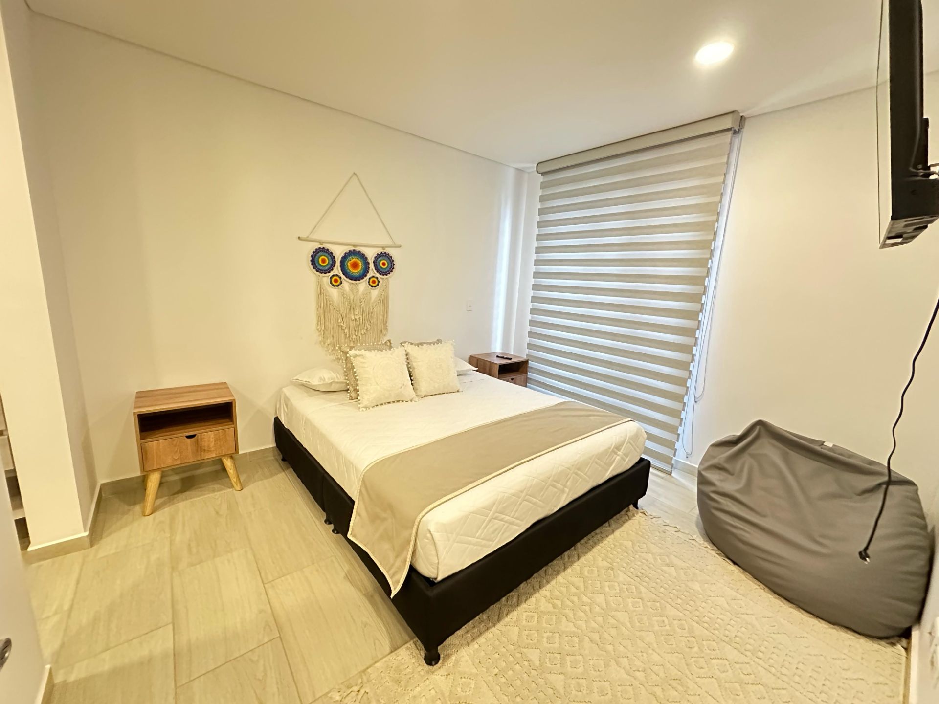 hermoso apartaestudio de dos habitaciones en bario laureles (9).jpg