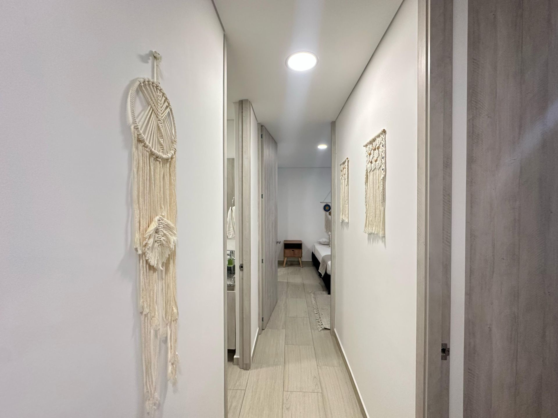 hermoso apartaestudio de dos habitaciones en bario laureles (17).jpg