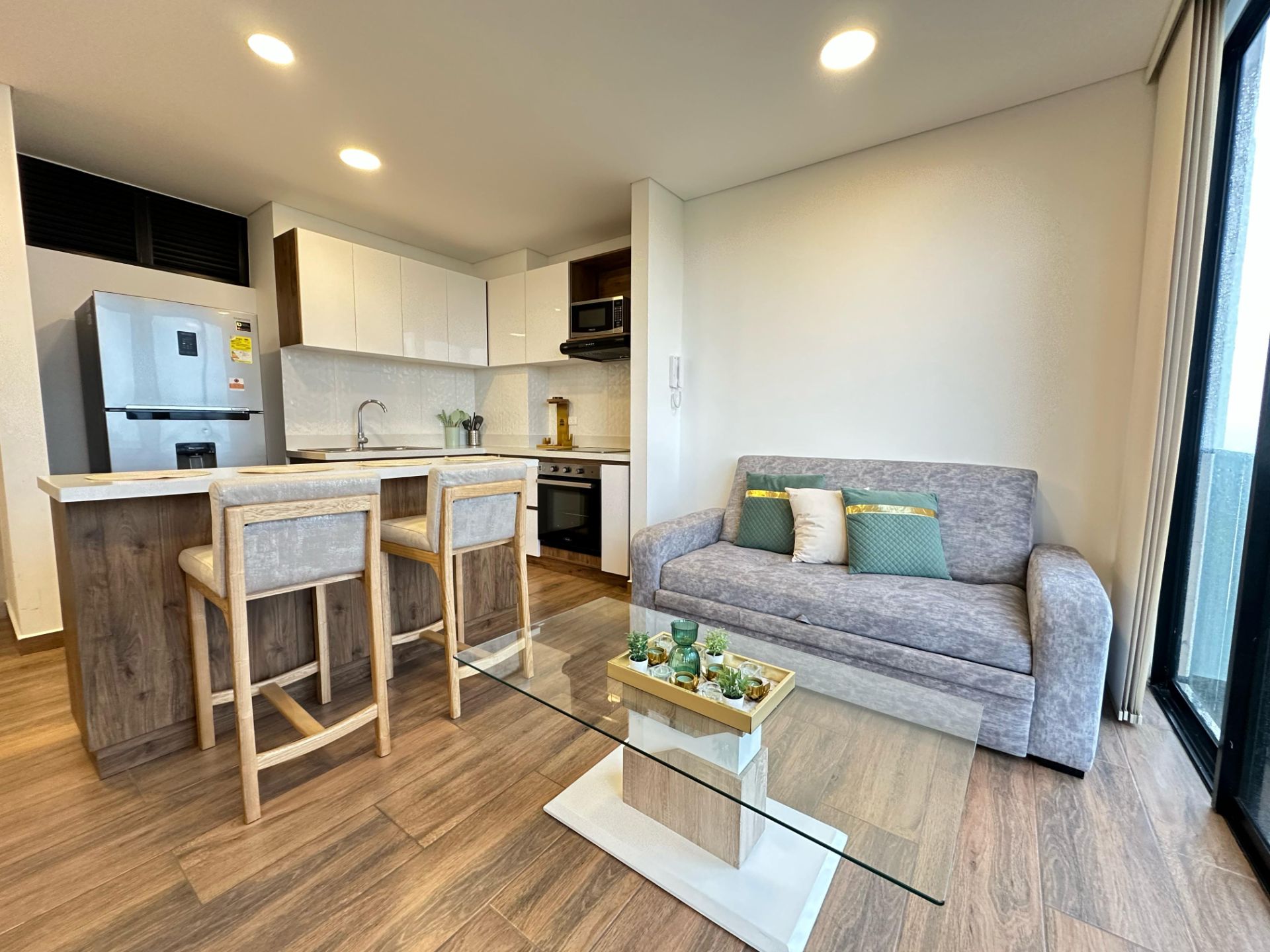 Hermoso apartaestudio amoblado en barrio laureles (25).jpg