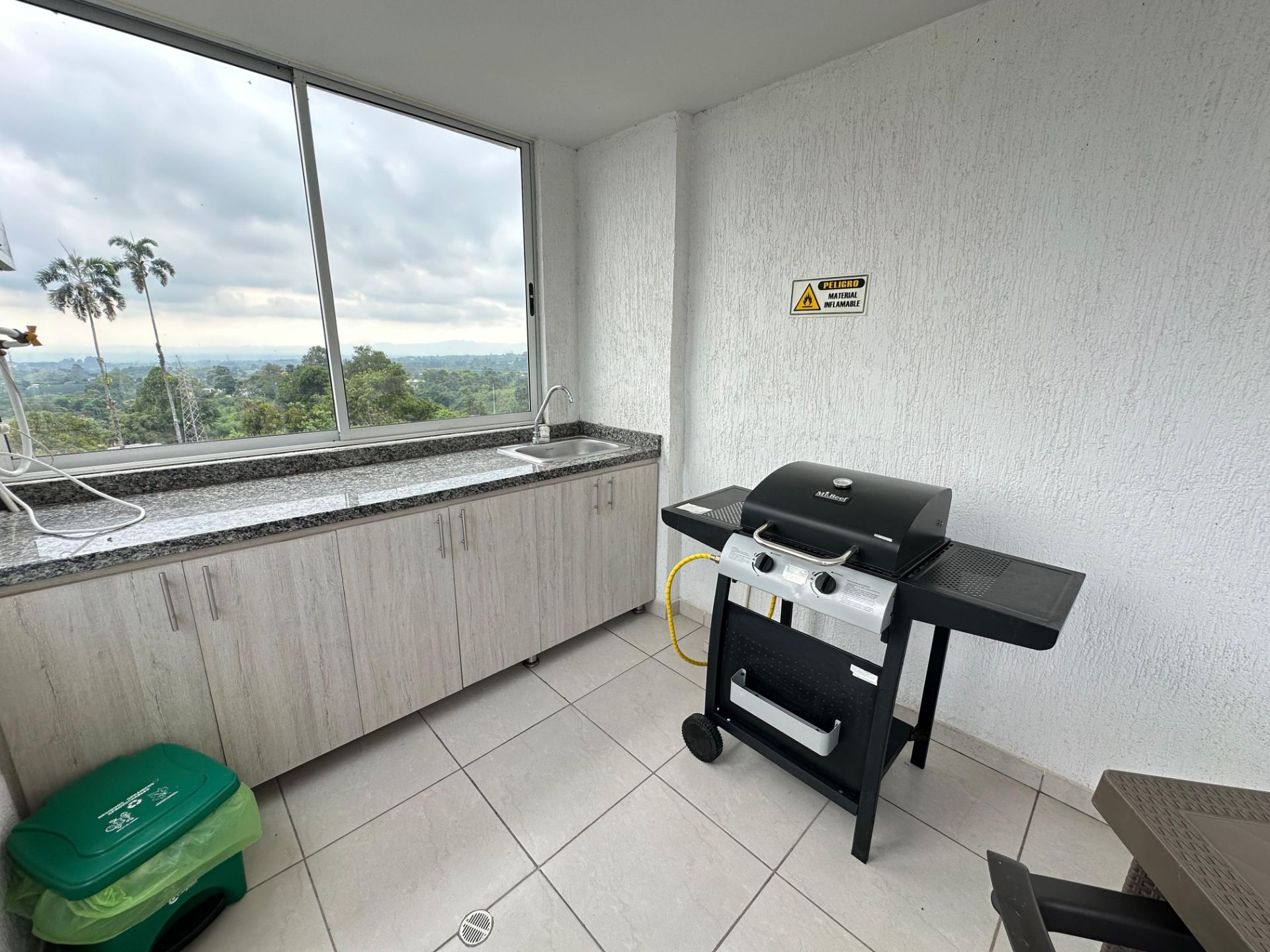 hermoso apartaestudio de dos ambientes en av bolivar oro negro  (11).jpg