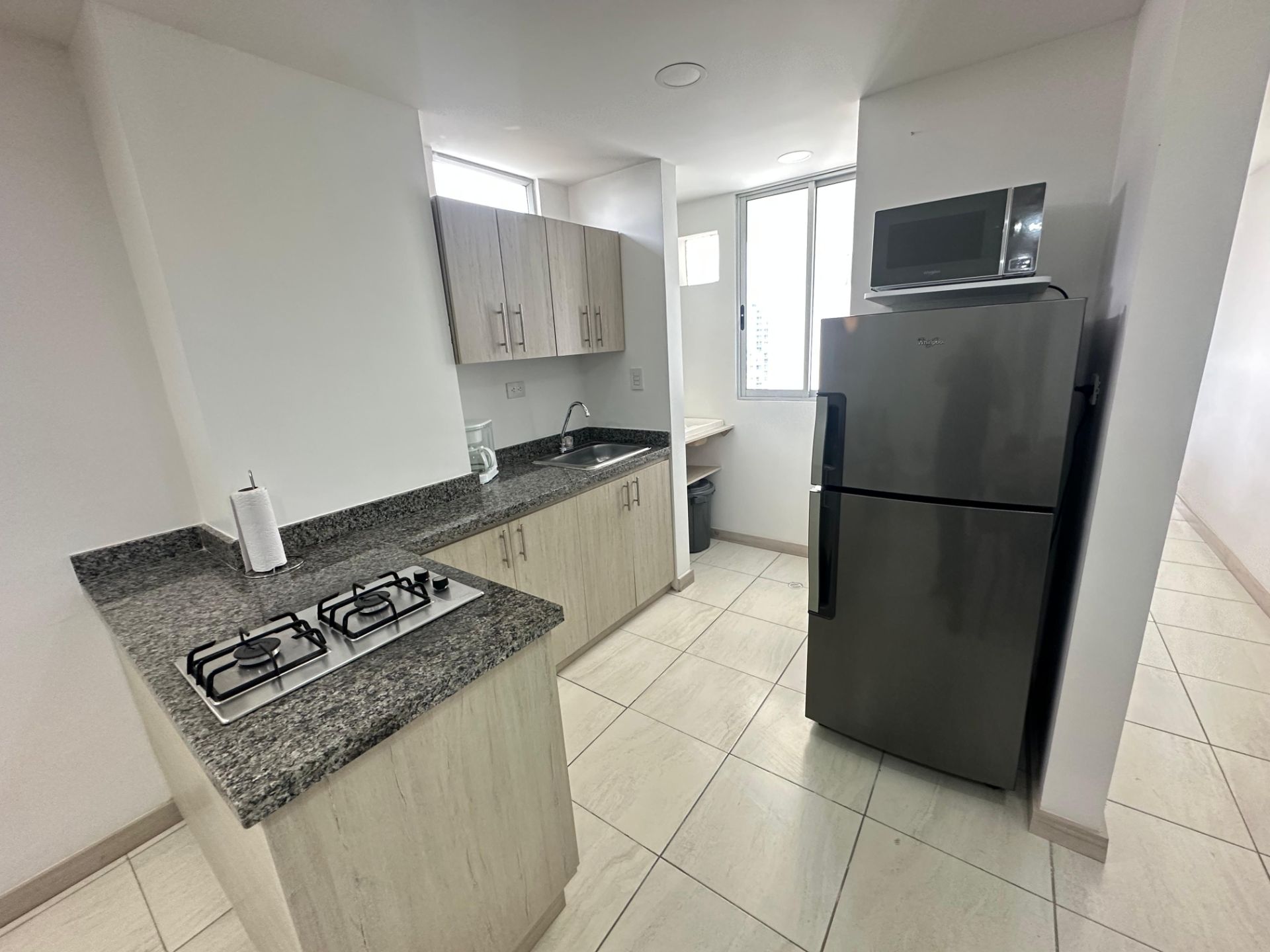 hermoso apartaestudio de dos ambientes en av bolivar oro negro  (24).jpg