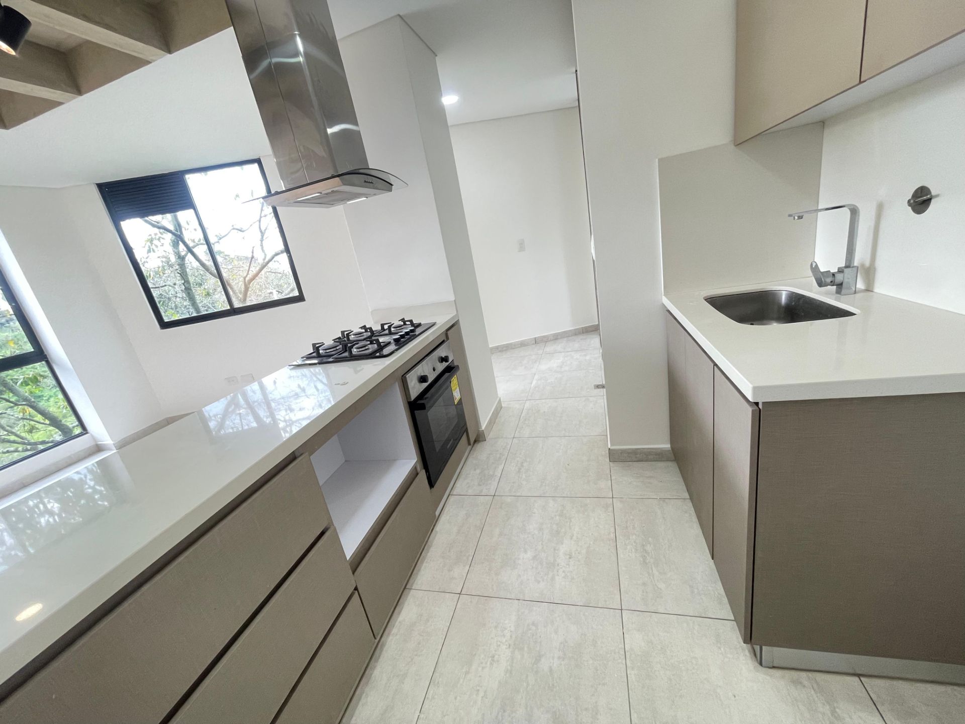 APARTAESTUDIO 504 TORRE 1 MONSERRAT (12).jpeg