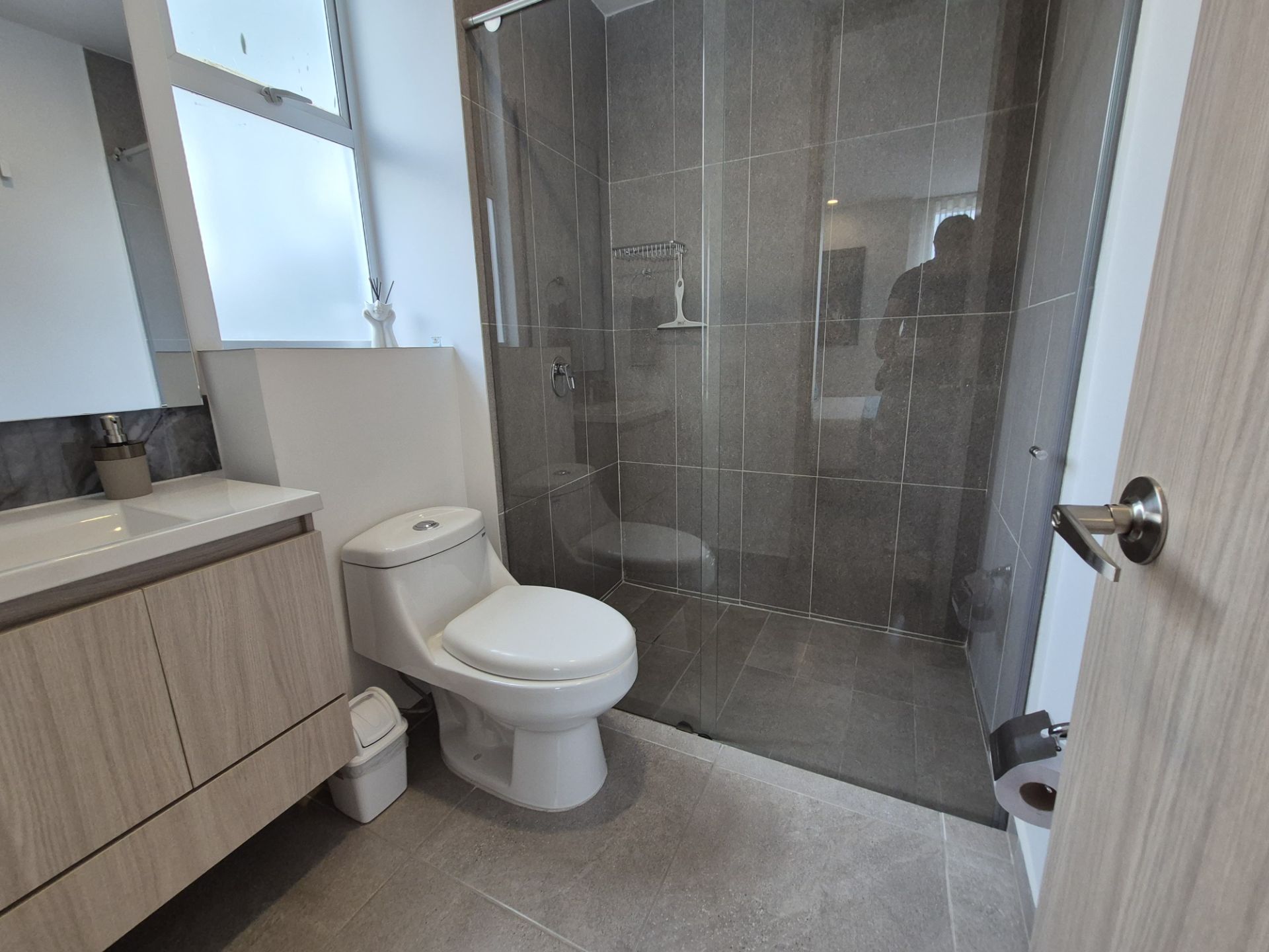 Hermoso apartamento con aire acondicionado en norte armenia alquiler por noches (44).jpg
