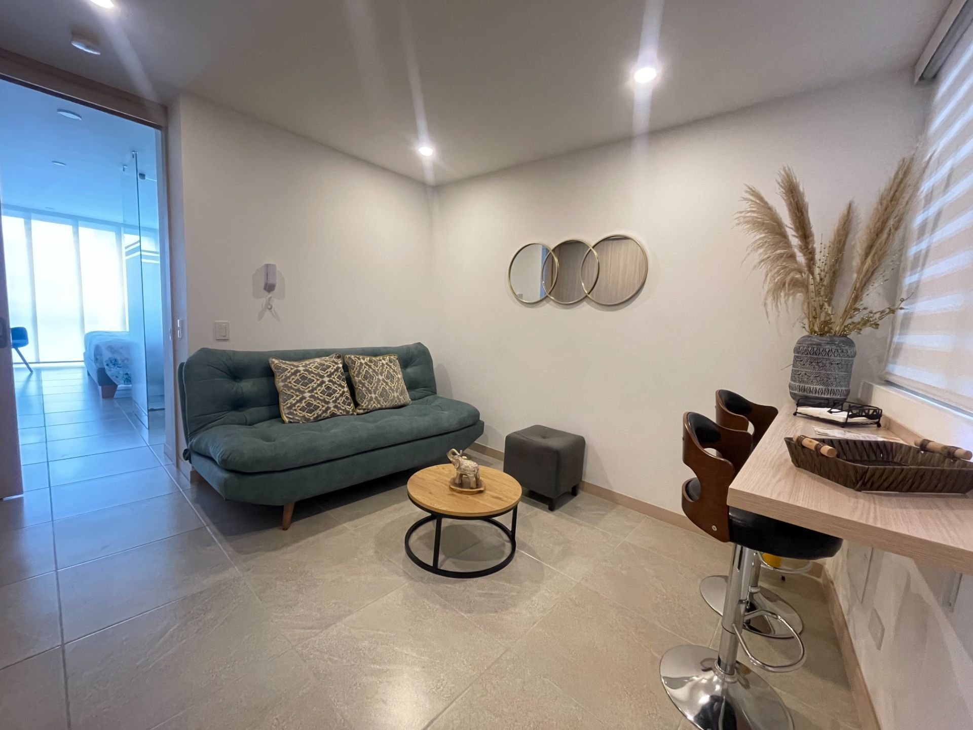 SE VENDE APARTAESTUDIO EN VIA CENTENARIO 1..JPG