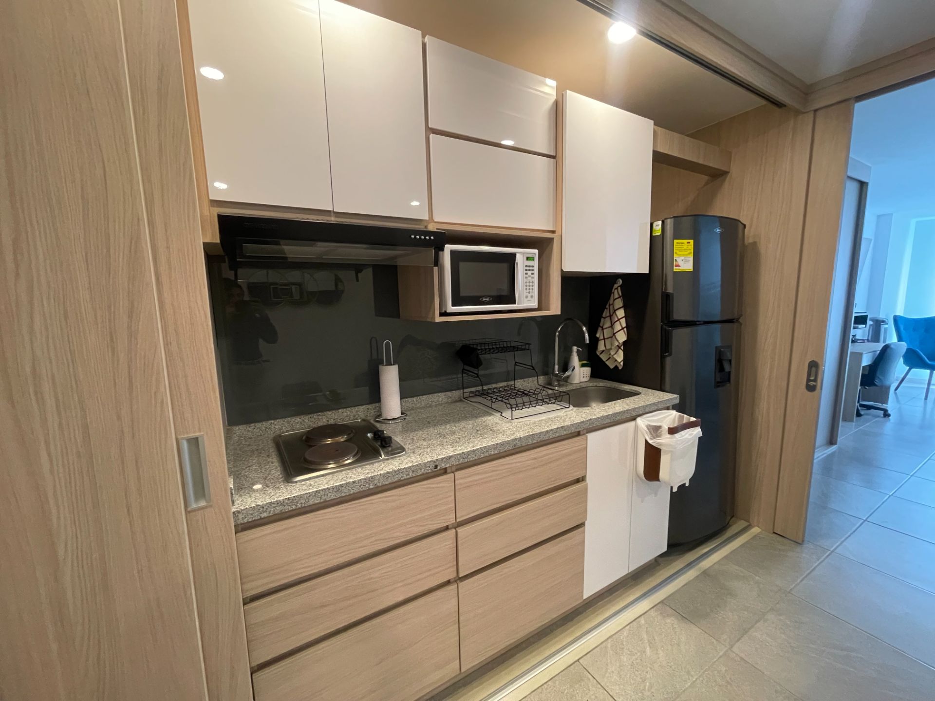 SE VENDE APARTAESTUDIO EN VIA CENTENARIO 5..JPG