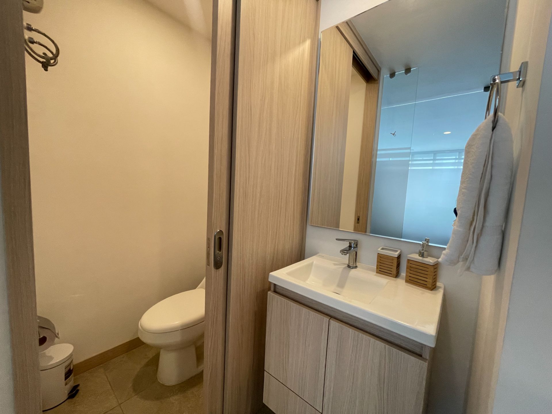 SE VENDE APARTAESTUDIO EN VIA CENTENARIO 9..JPG