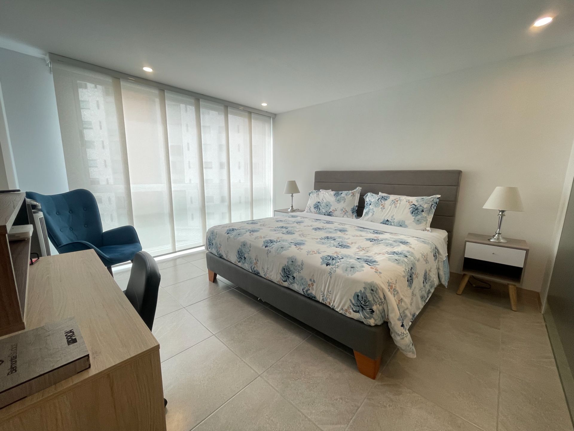 SE VENDE APARTAESTUDIO EN VIA CENTENARIO 10..JPG
