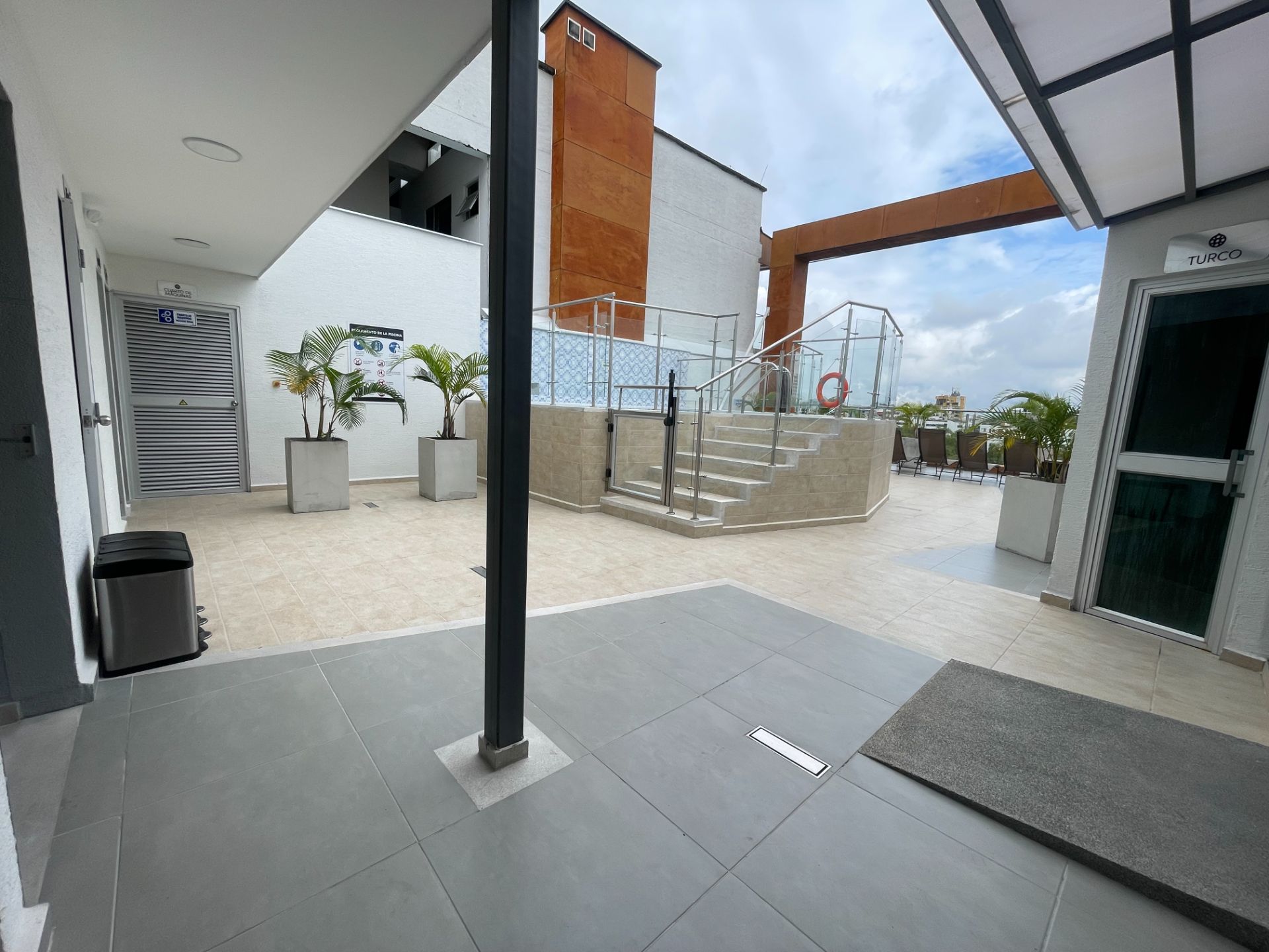 SE VENDE APARTAESTUDIO EN VIA CENTENARIO 22..JPG