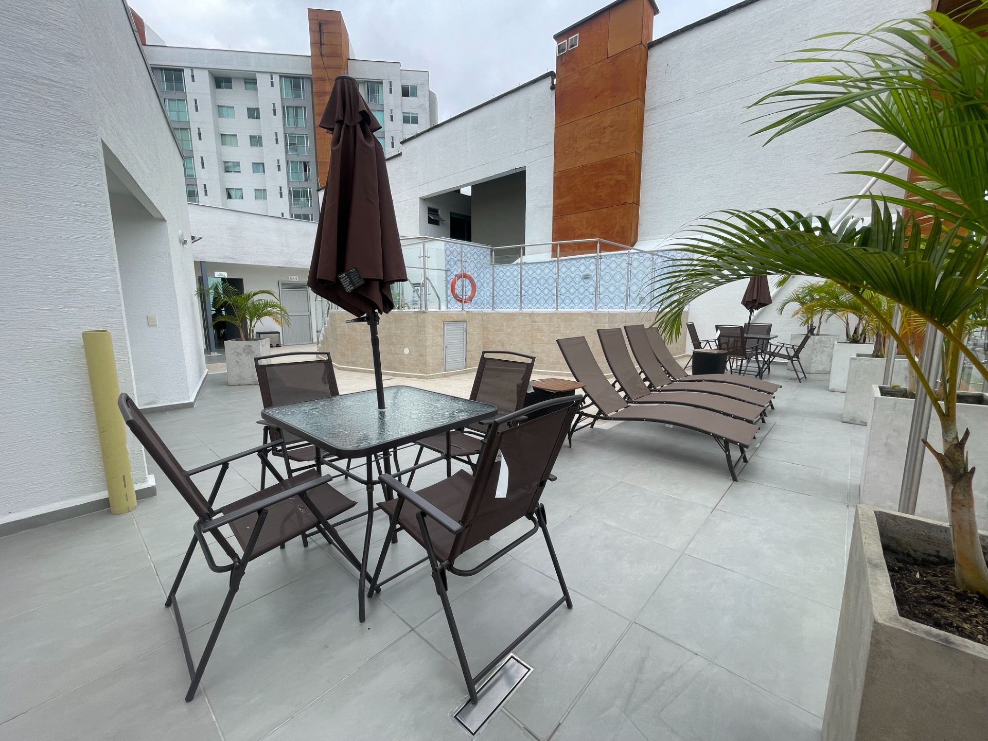 SE VENDE APARTAESTUDIO EN VIA CENTENARIO 27..JPG