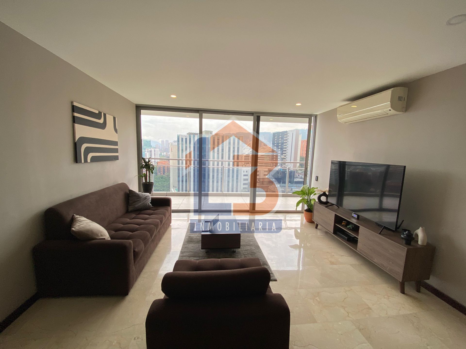 SE VENDE APARTAMENTO SECTOR EL POBLADO 2..jpg