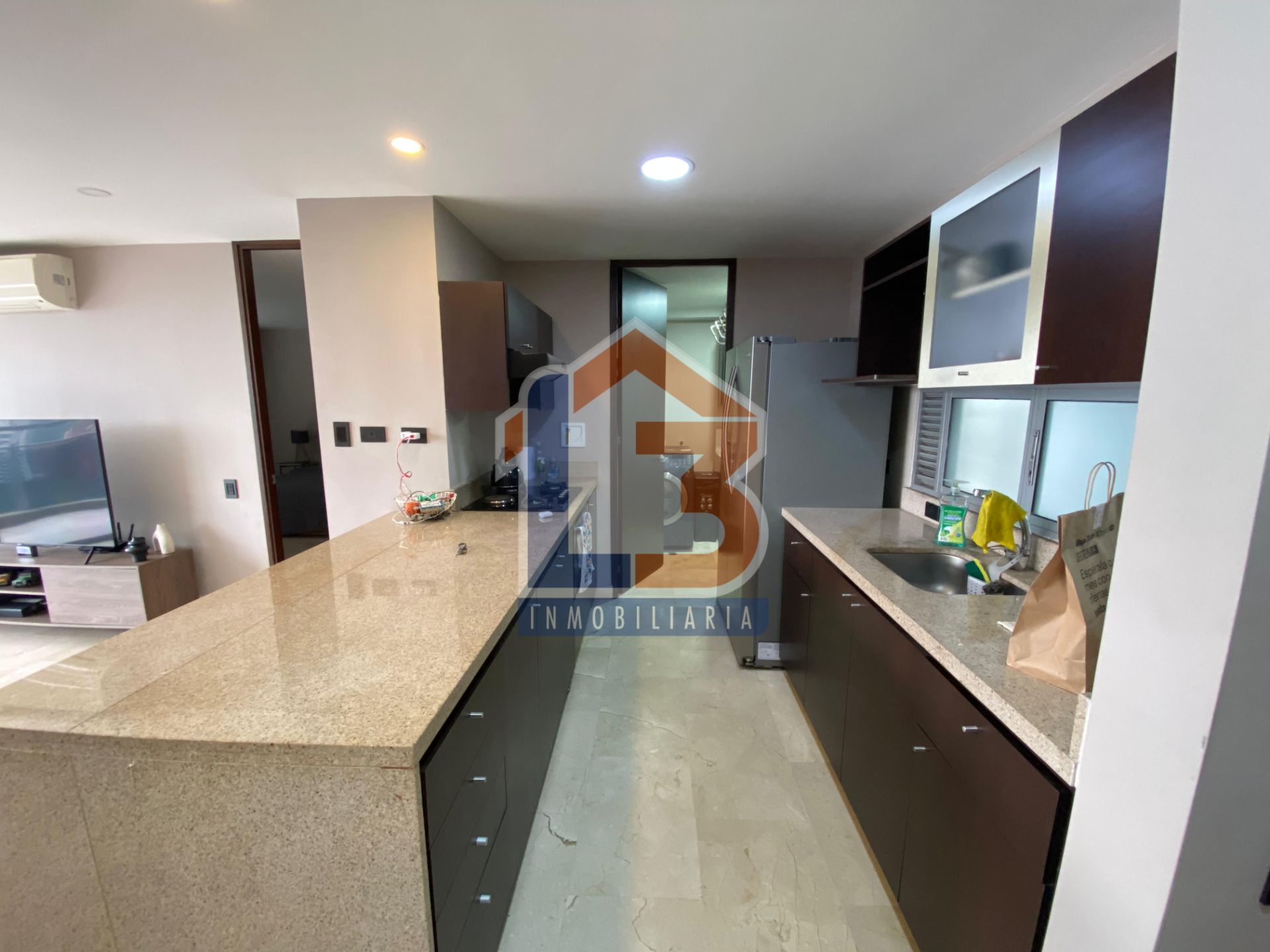 SE VENDE APARTAMENTO SECTOR EL POBLADO 7..jpg