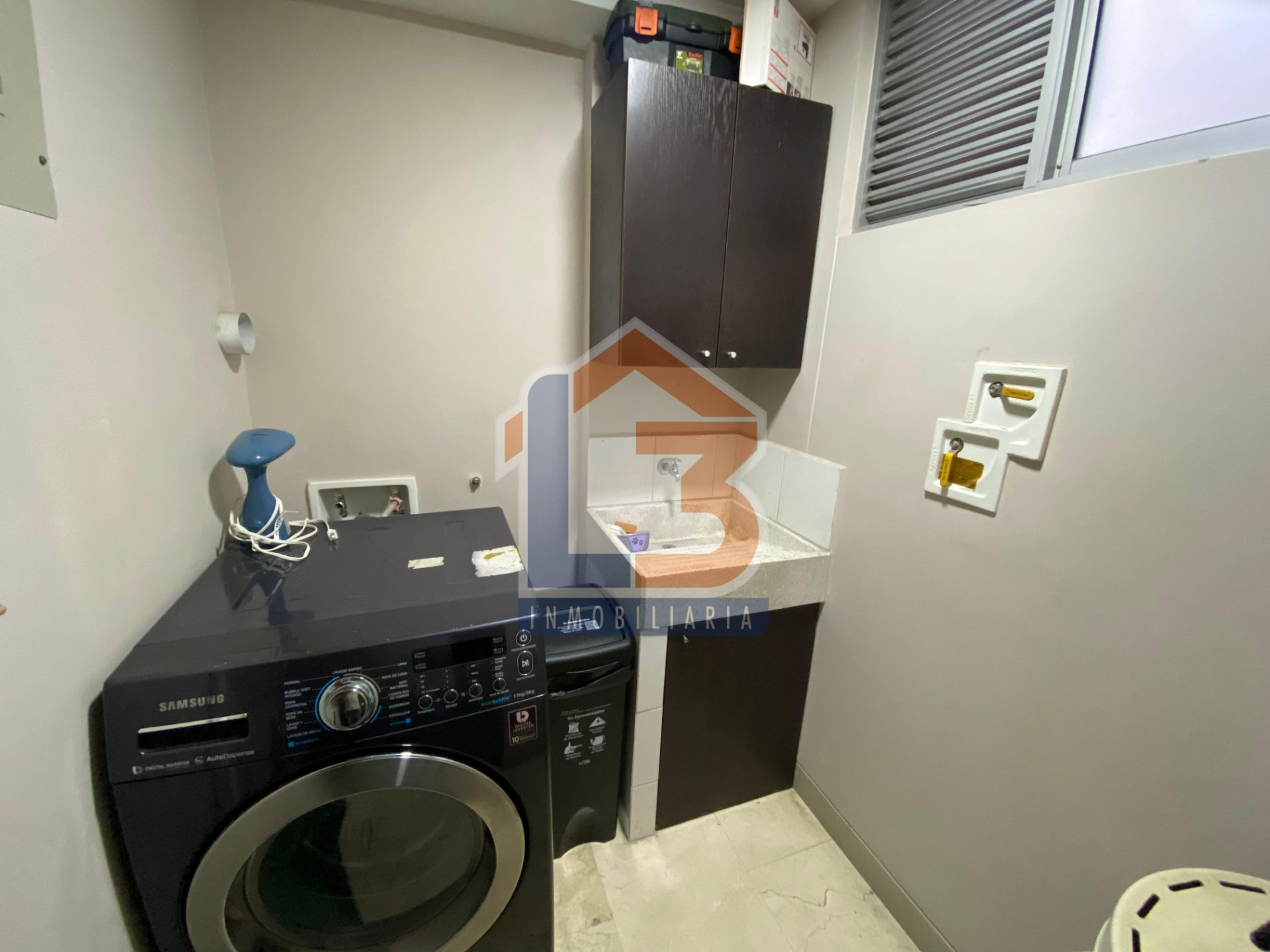 SE VENDE APARTAMENTO SECTOR EL POBLADO 21..jpg