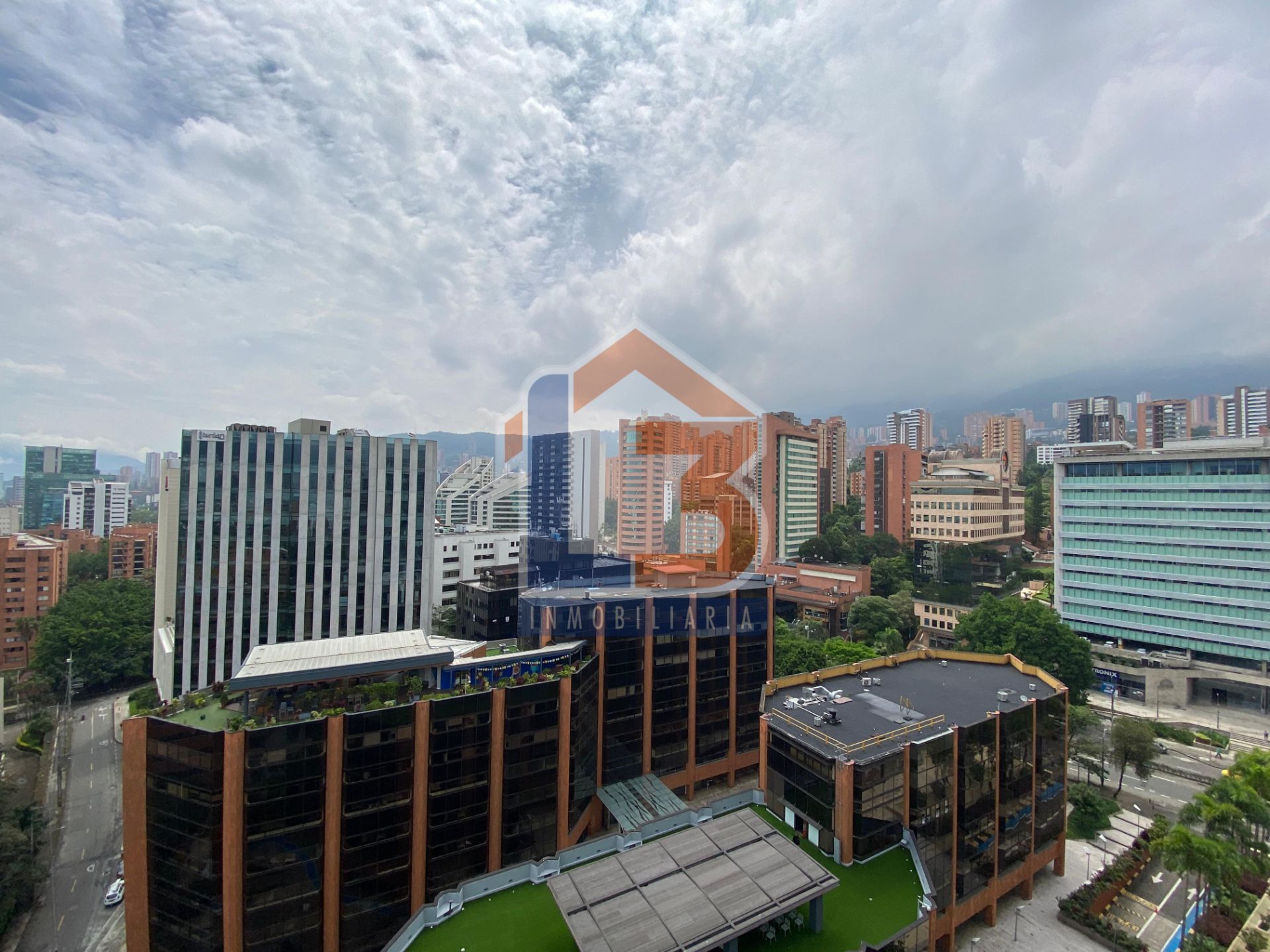 SE VENDE APARTAMENTO SECTOR EL POBLADO 24..jpg