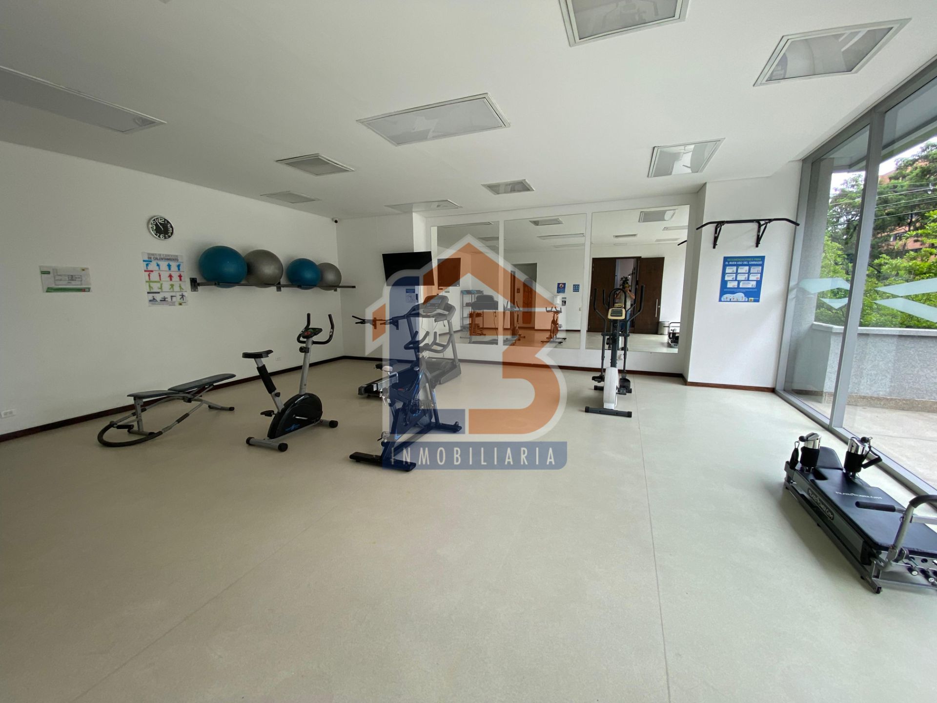 SE VENDE APARTAMENTO SECTOR EL POBLADO 30..jpg