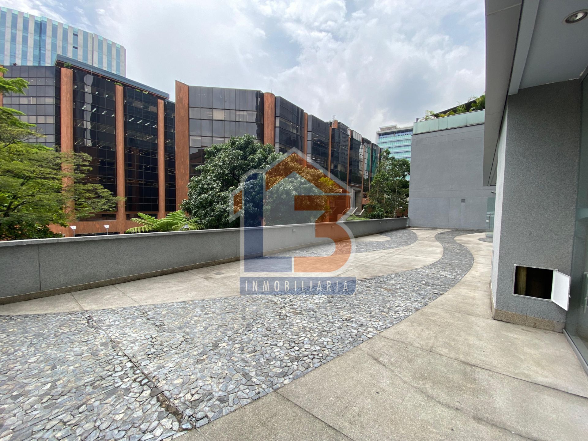 SE VENDE APARTAMENTO SECTOR EL POBLADO 29..jpg