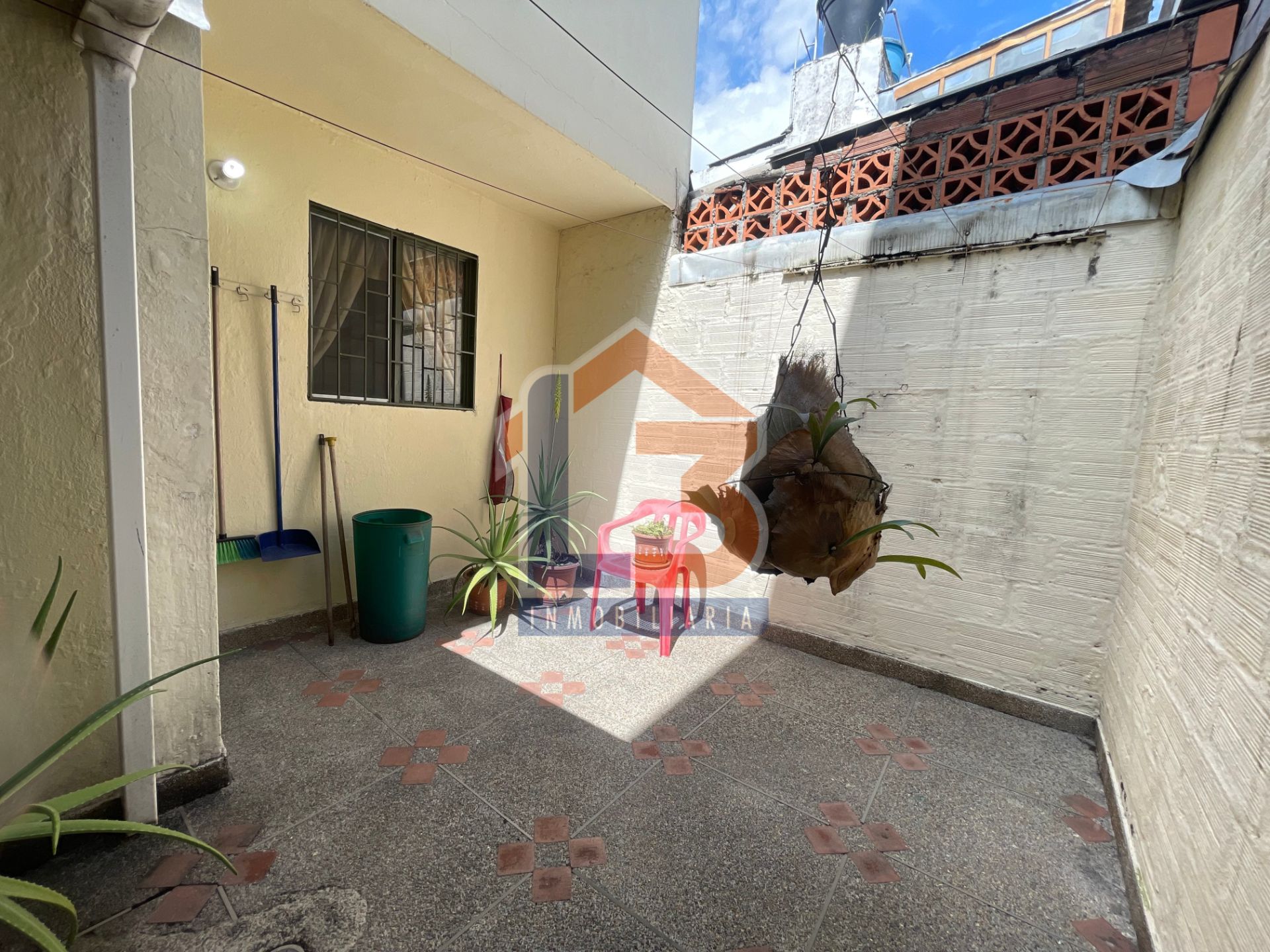 SE VENDE CASA SECTOR OCCIDENTE 16..jpg