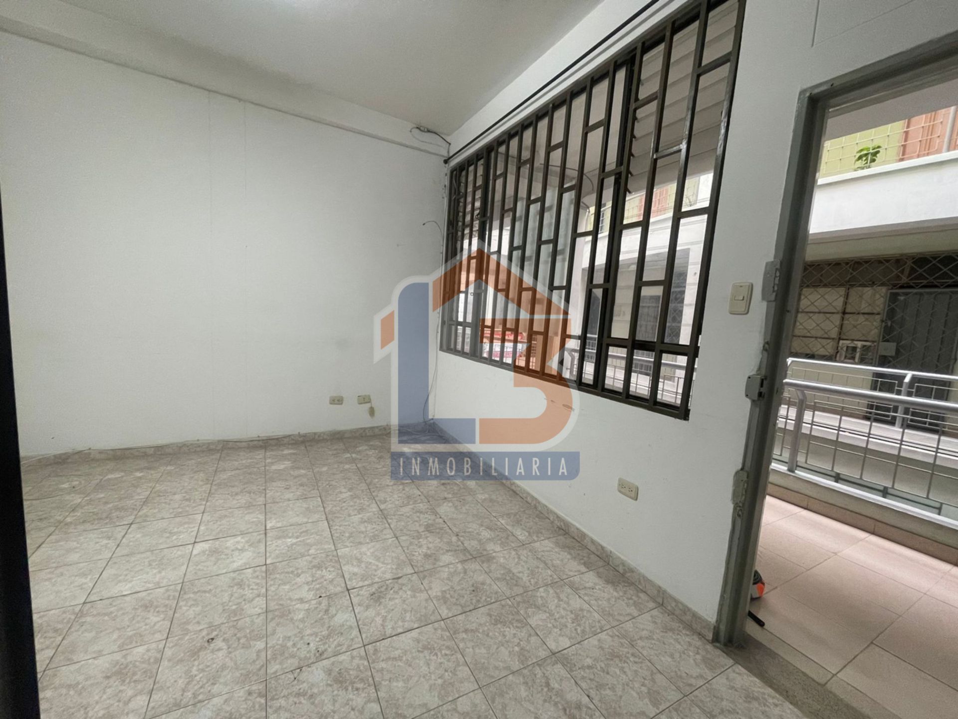 SE VENDEN OFICINAS EN EL CENTRO (1).jpg
