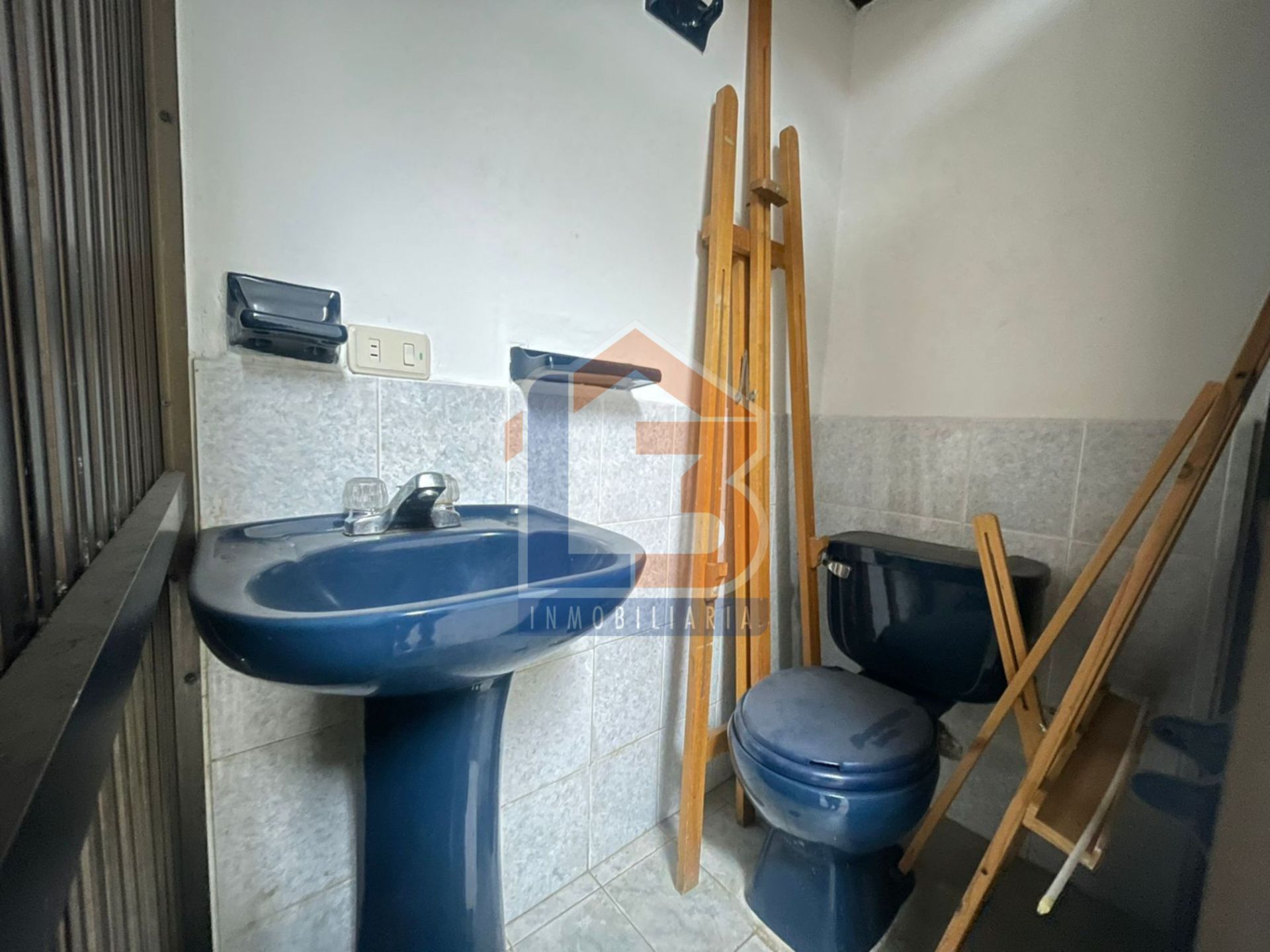 SE VENDEN OFICINAS EN EL CENTRO (7).jpg