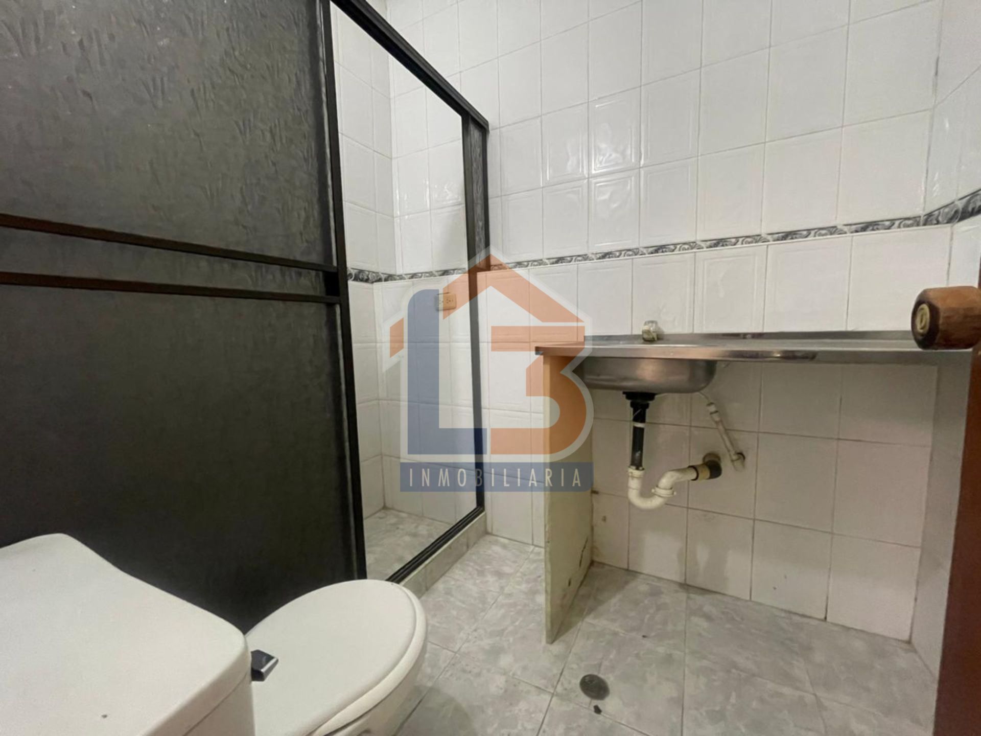 SE VENDEN OFICINAS EN EL CENTRO (21).jpg