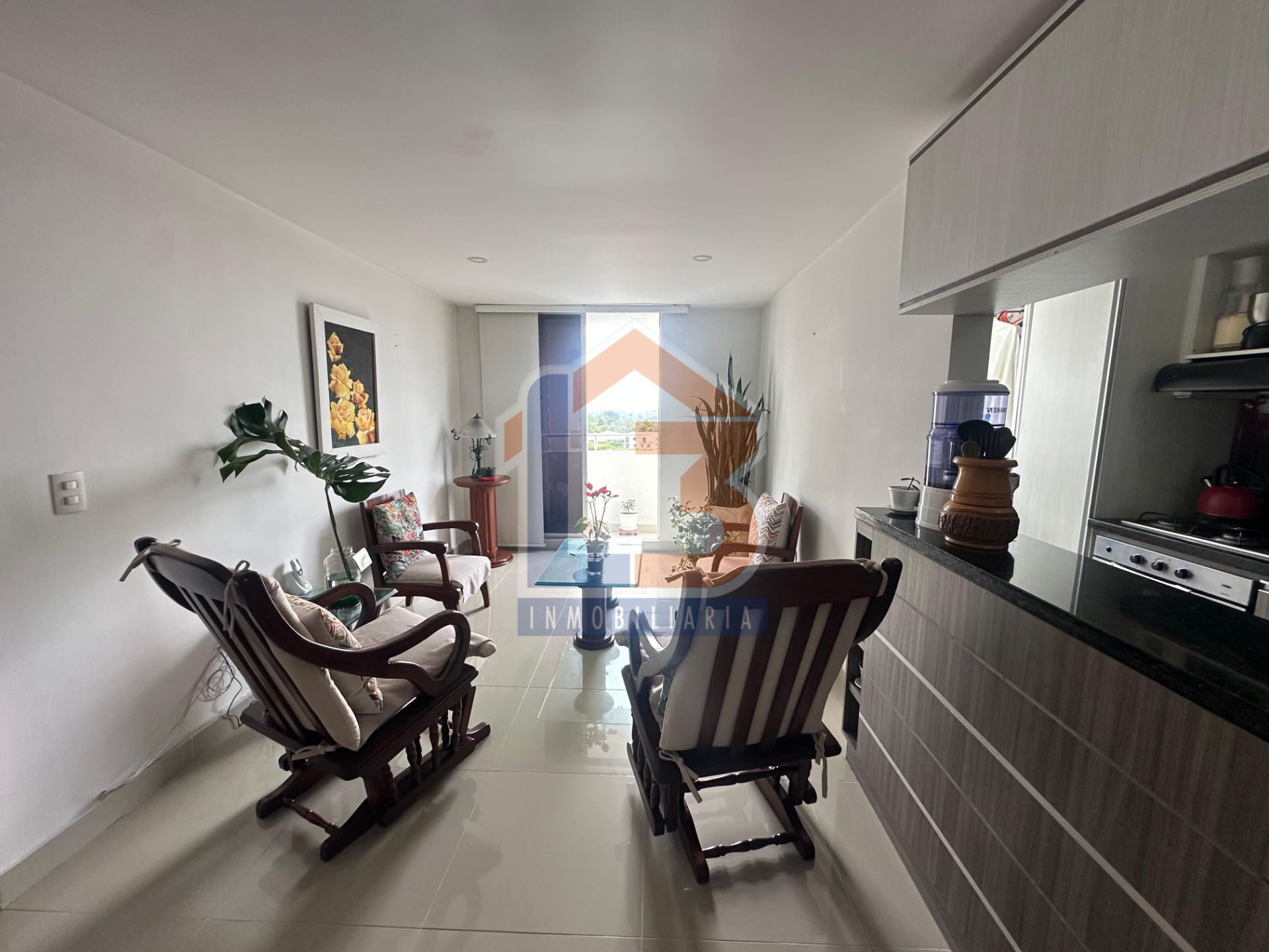 SE VENDE APTO EN LAURELES (3).jpg