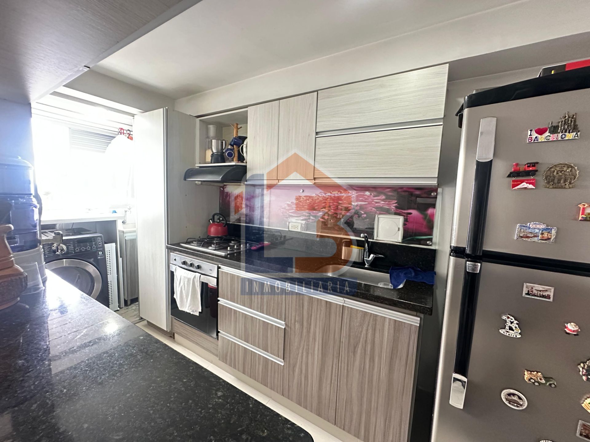 SE VENDE APTO EN LAURELES (9).jpg