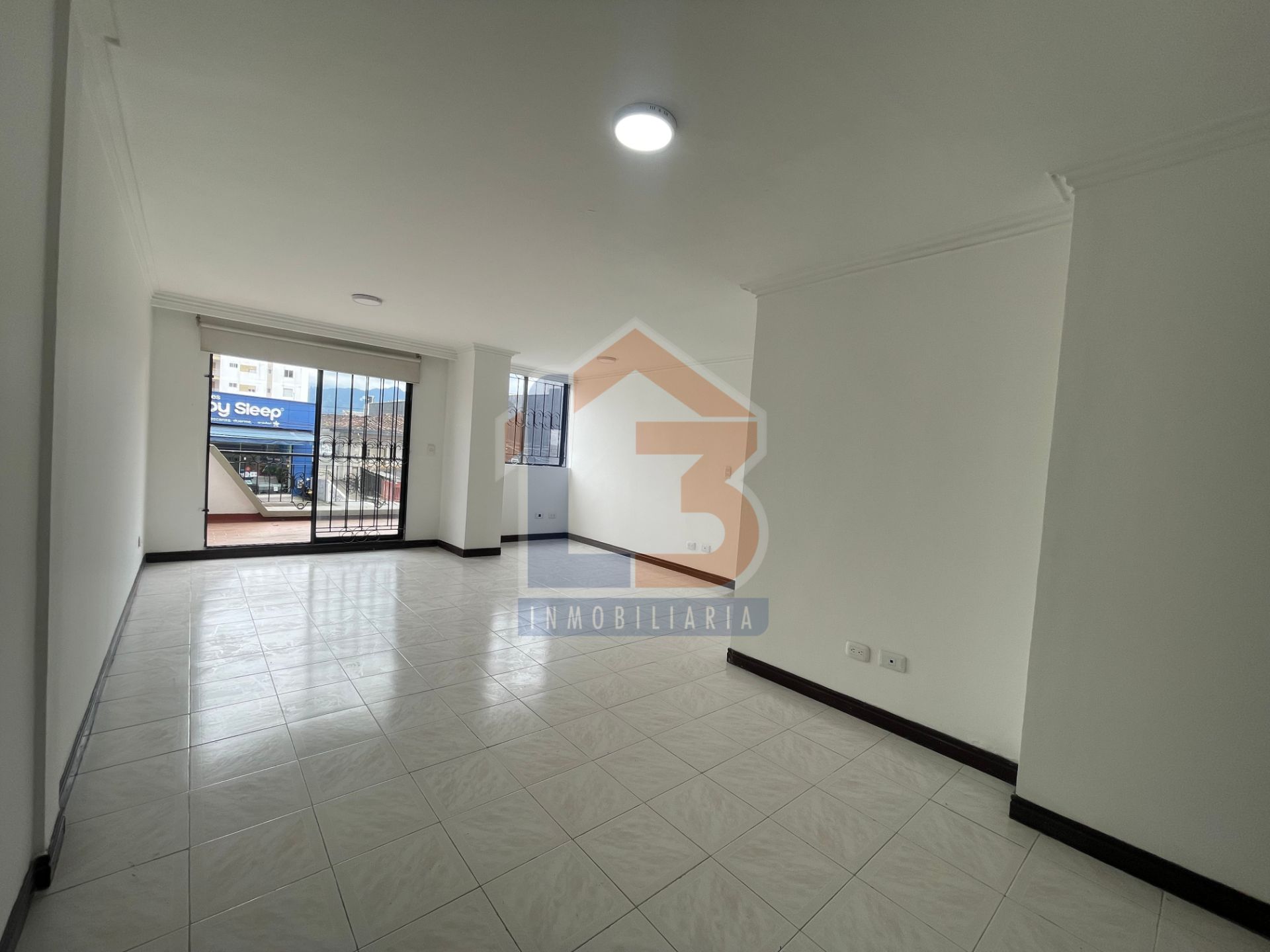 SE VENDE APARTEMENTO FUNDADORES 1..jpg
