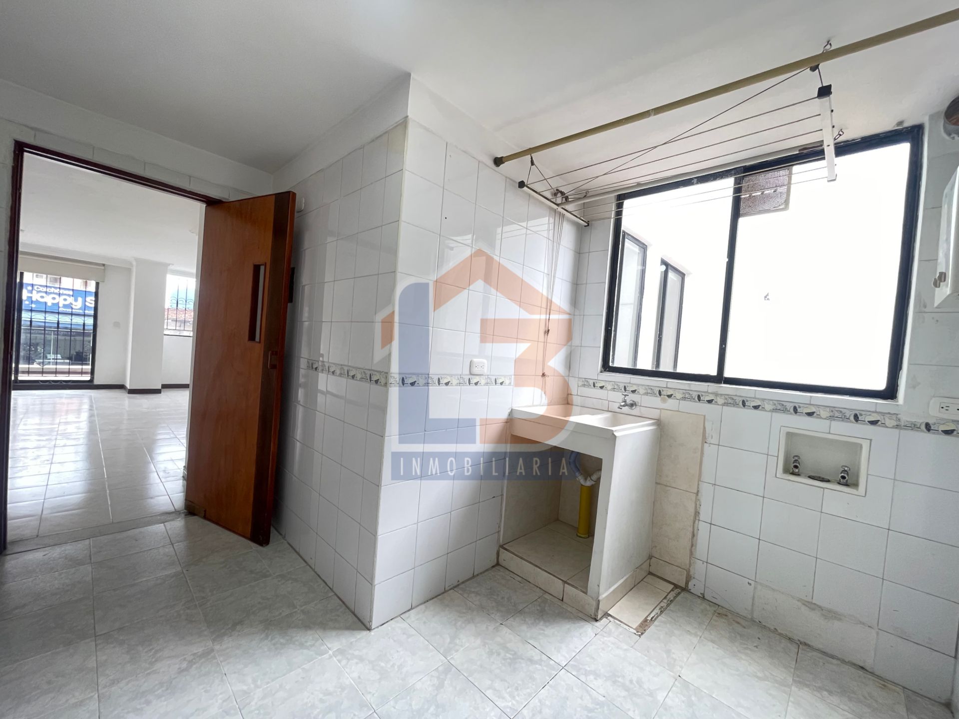 SE VENDE APARTEMENTO FUNDADORES 23..jpg