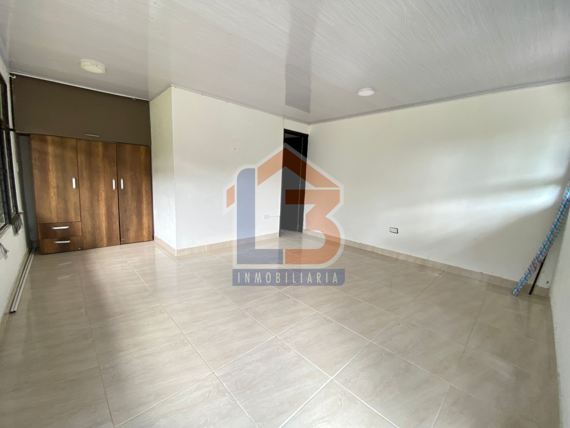 SE VENDE CASA EN VEREDA ALBANIA  (10).jpg