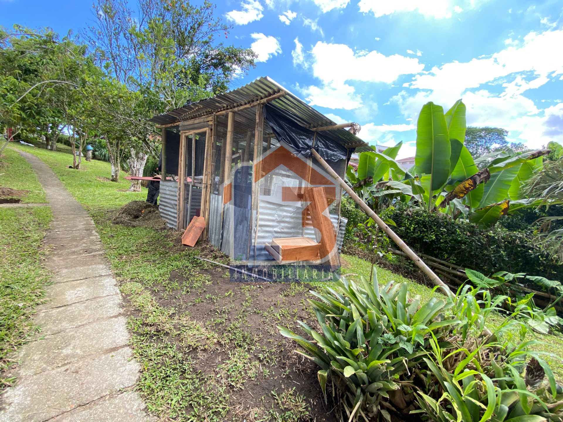 SE VENDE CASA EN VEREDA ALBANIA  (49).jpg