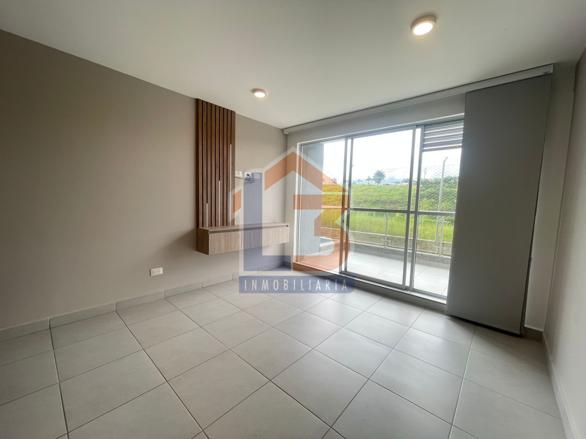 SE VENDE APARTAMENTO AVENIDA CENTENARIO 1..jpg