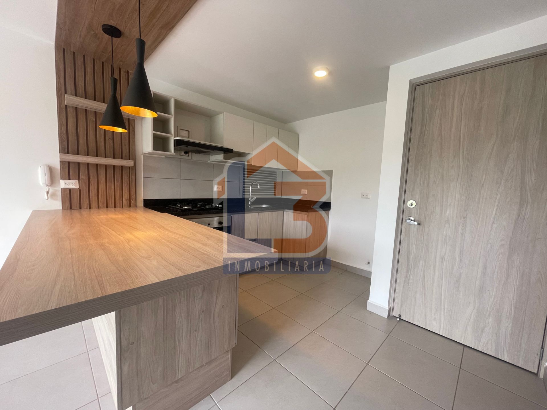 SE VENDE APARTAMENTO AVENIDA CENTENARIO 20..jpg