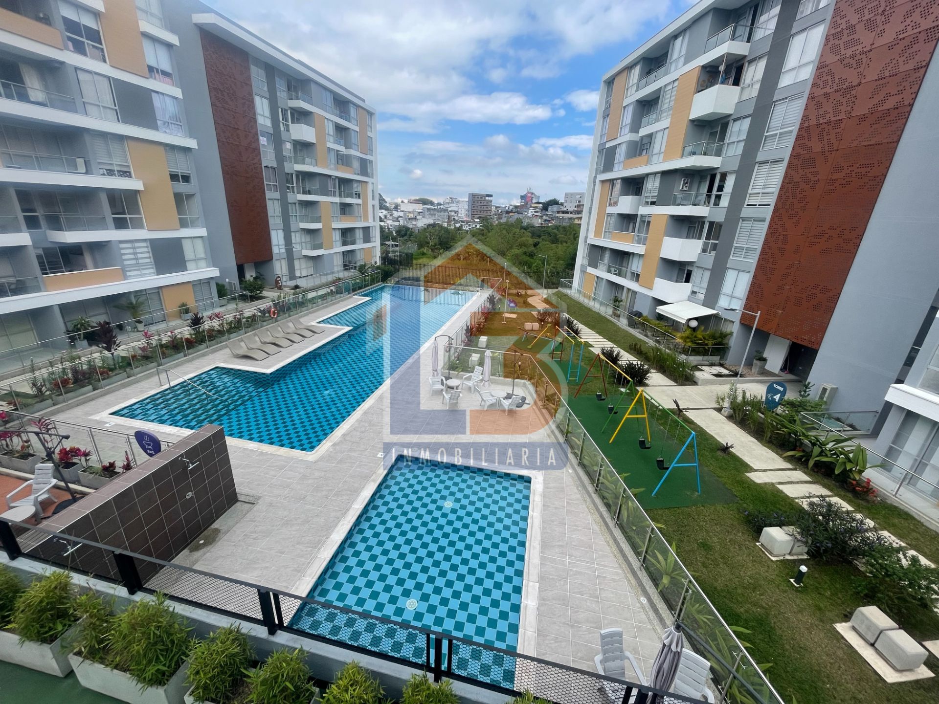 SE VENDE APARTAMENTO AVENIDA CENTENARIO 28..jpg