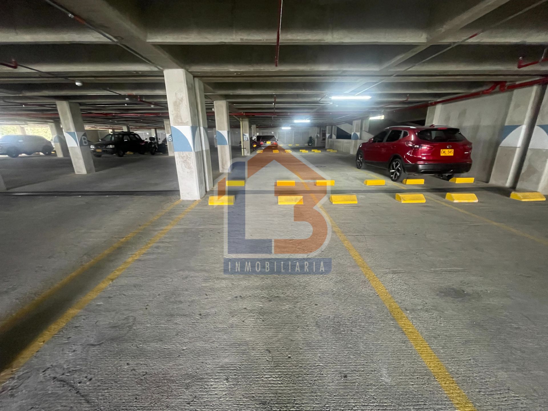 SE VENDE APARTAMENTO AVENIDA CENTENARIO 33..jpg