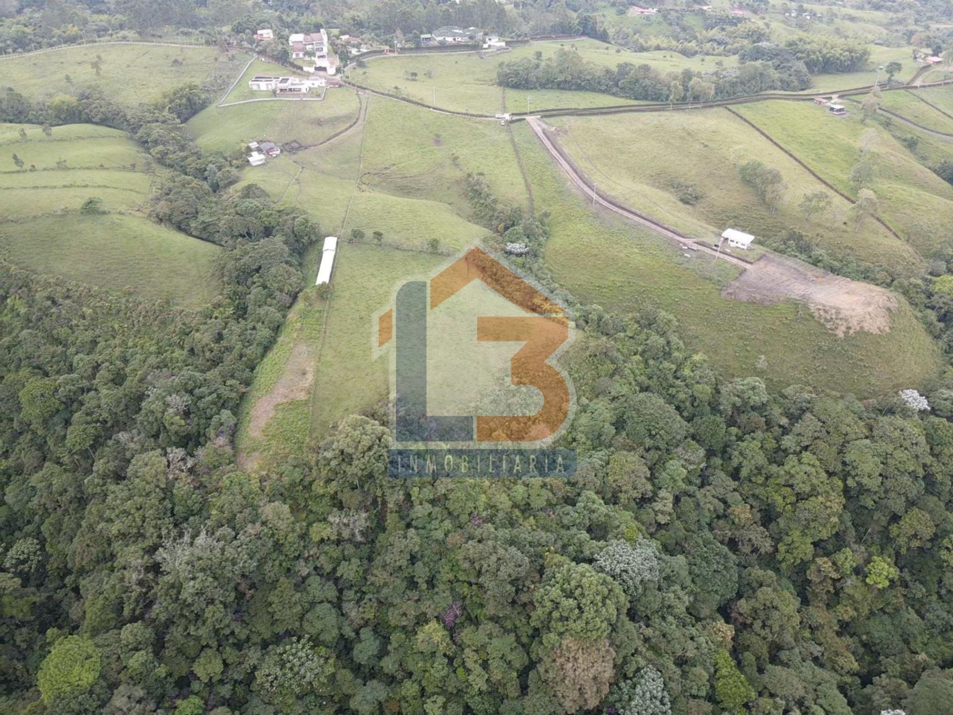 SE VENDE LOTE CIRCASIA (7).jpg