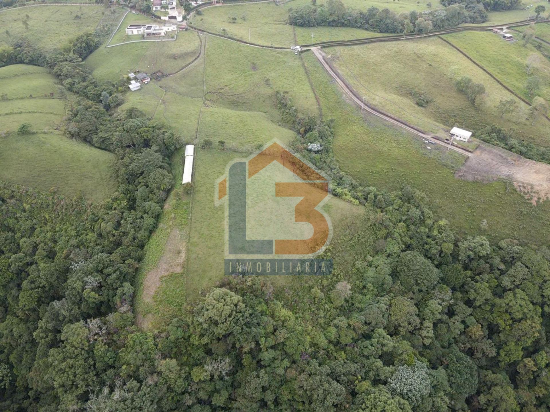 SE VENDE LOTE CIRCASIA (11).jpg