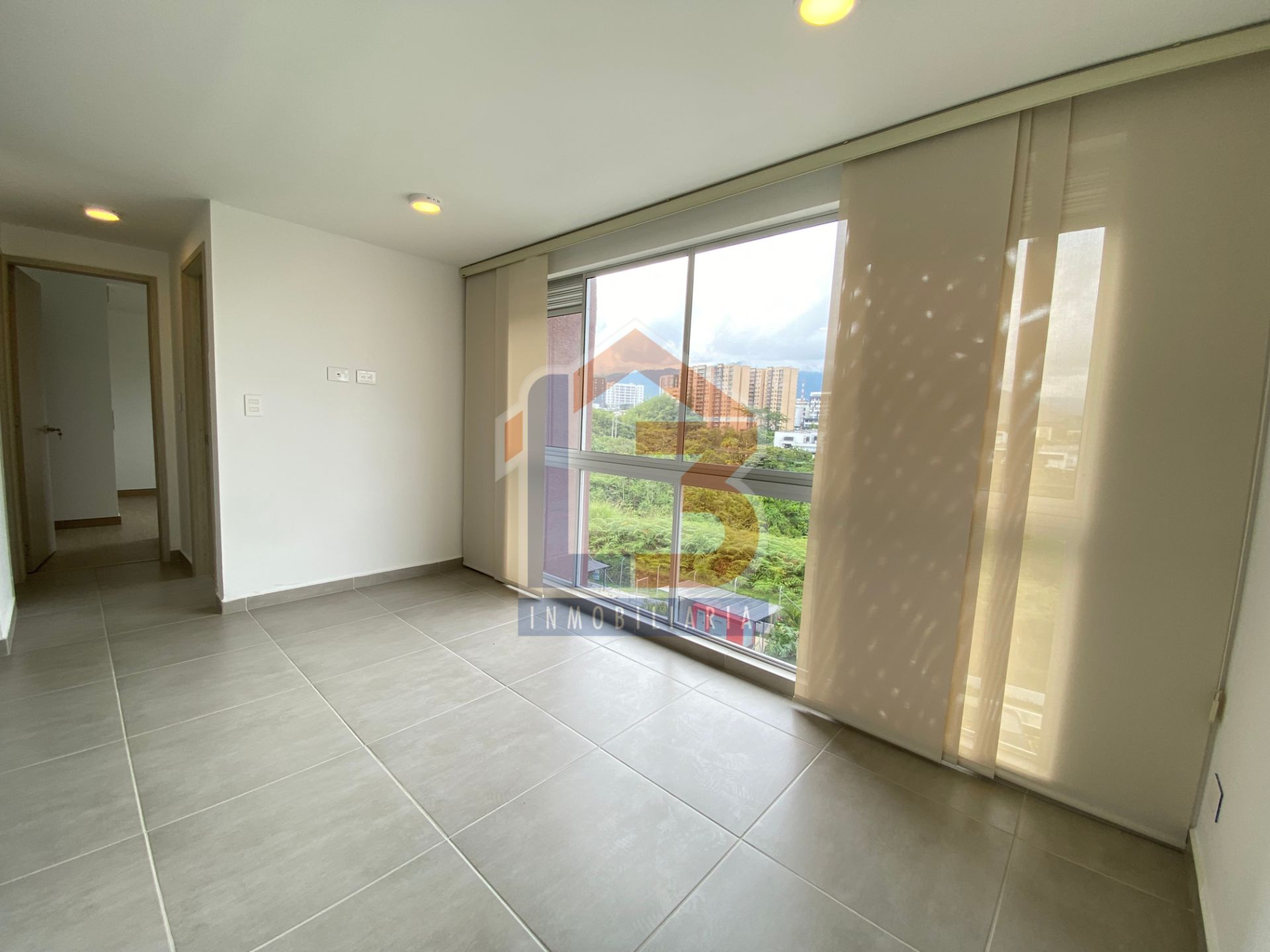 SE VENDE APTO AV 19 (3).jpg
