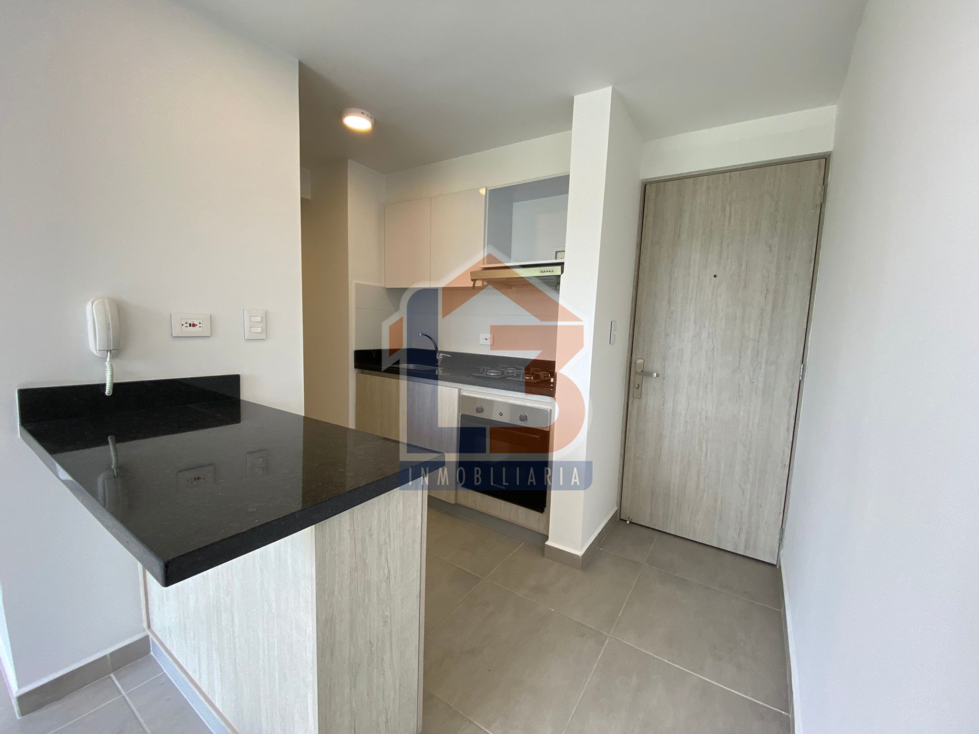 SE VENDE APTO AV 19 (14).jpg
