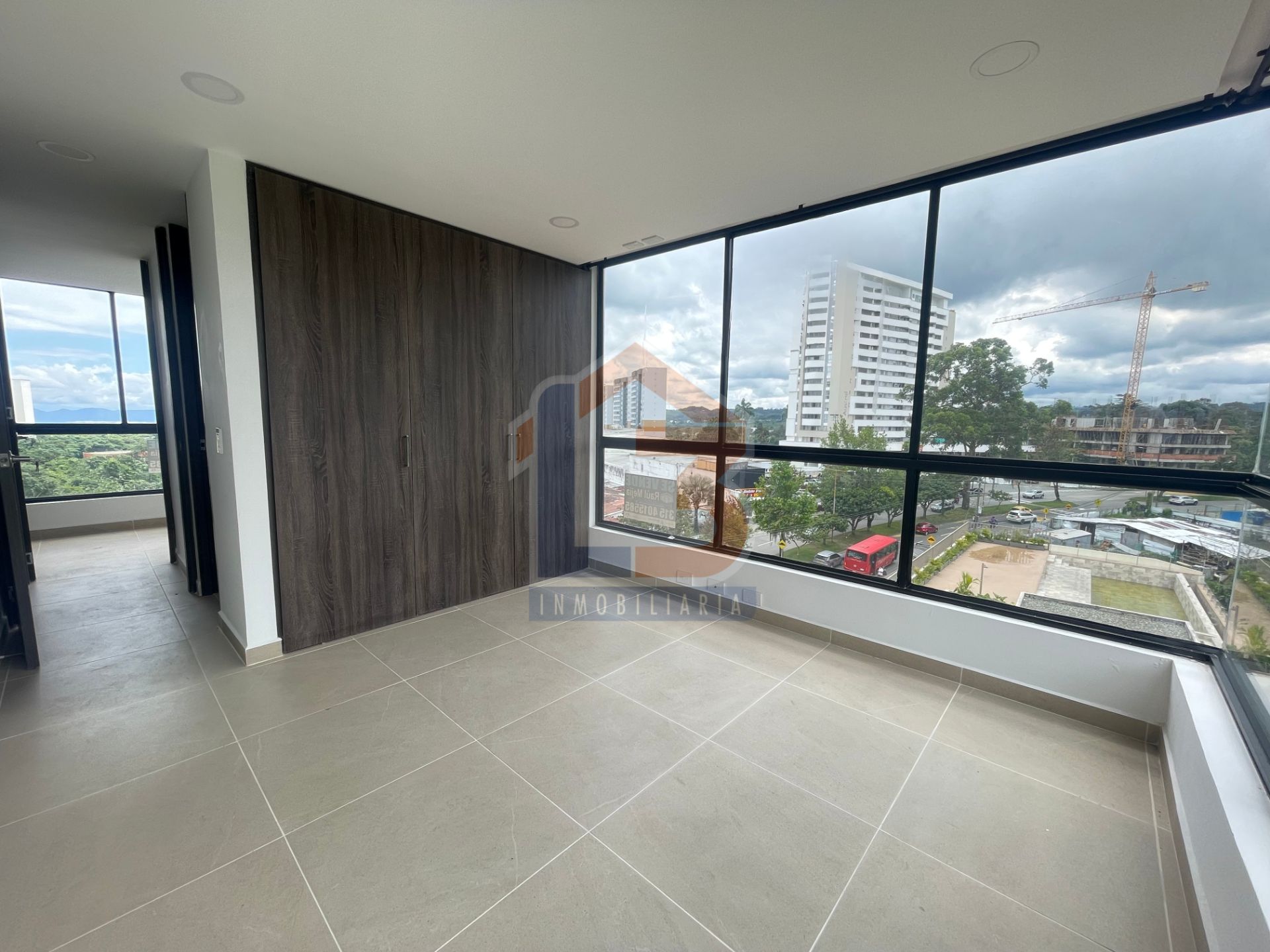 SE VENDE APTO AV 19  (8).jpg