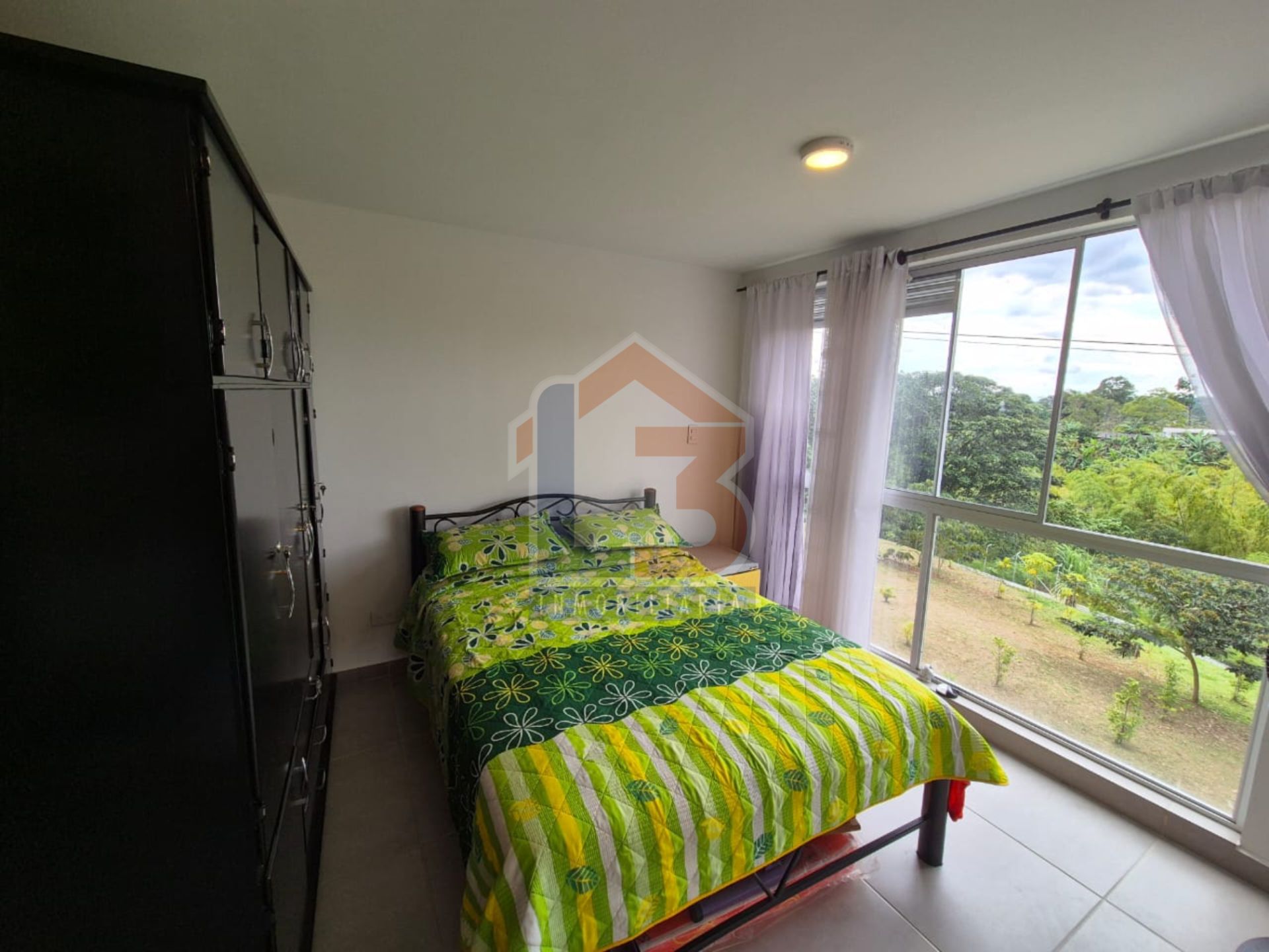 SE VENDE APTO AVENIDA 19 6..jpg