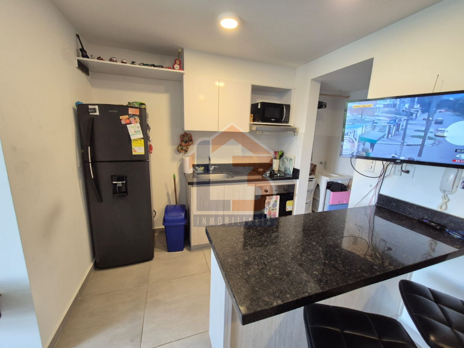 SE VENDE APTO AVENIDA 19 14..jpg