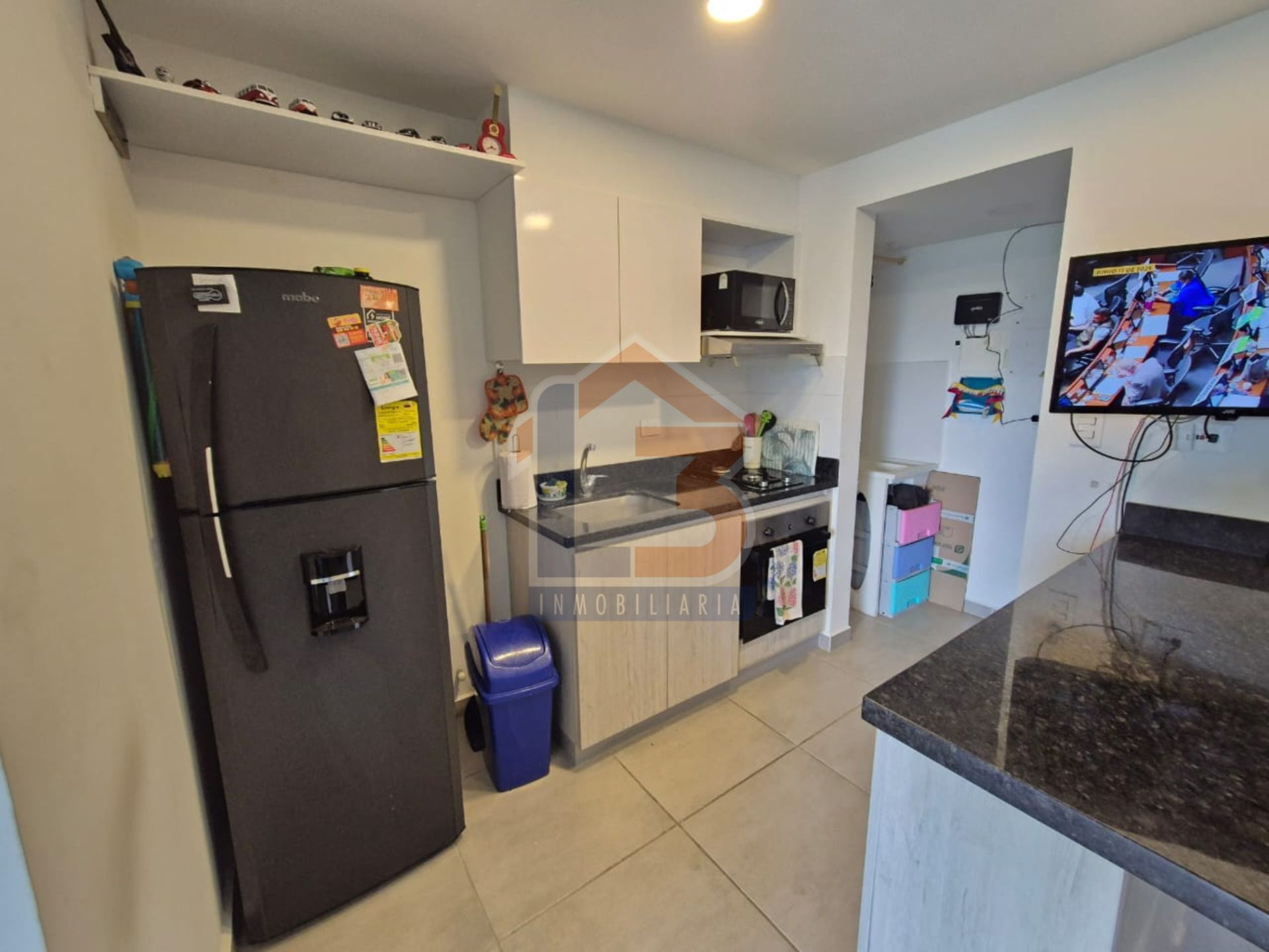 SE VENDE APTO AVENIDA 19 15..jpg