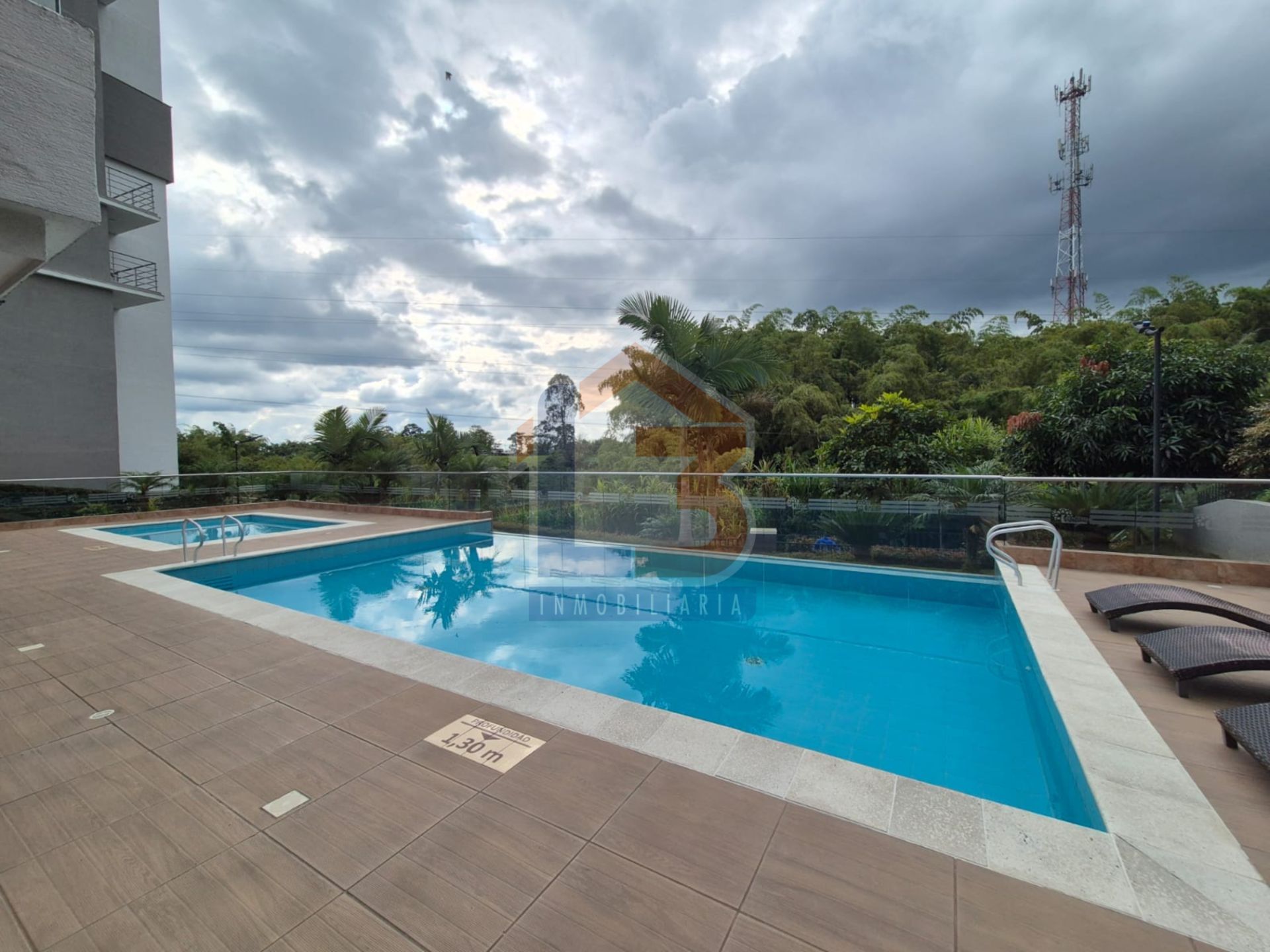 SE VENDE APTO AVENIDA 19 25..jpg